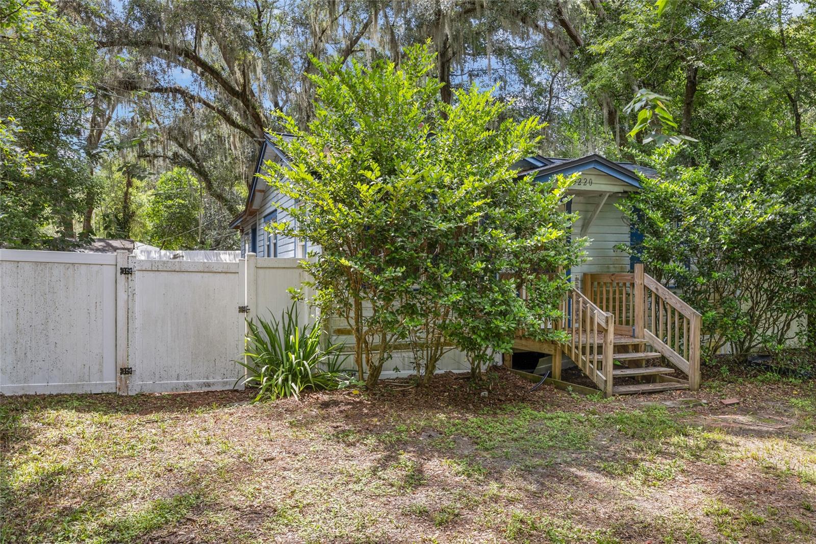 3220 NW 20TH ST