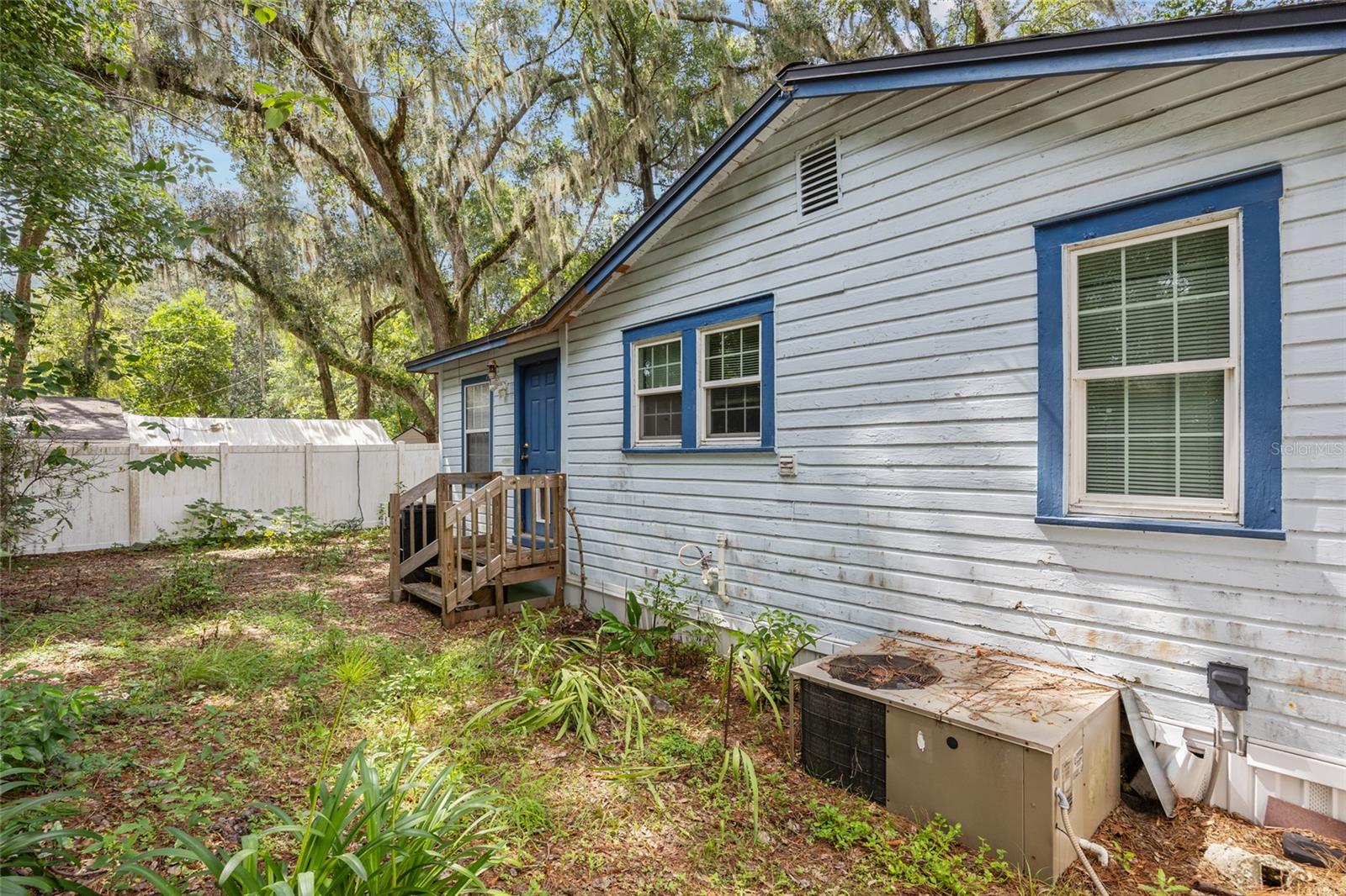 3220 NW 20TH ST