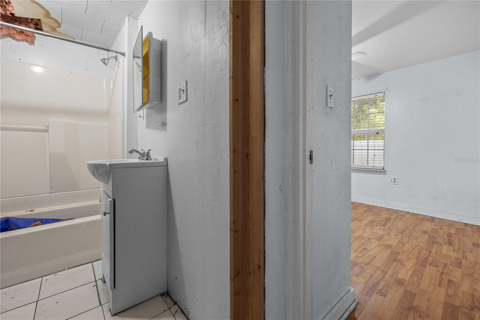 3220 NW 20TH ST
