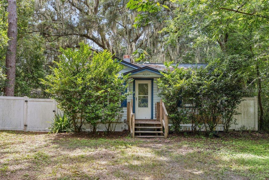 3220 NW 20TH ST