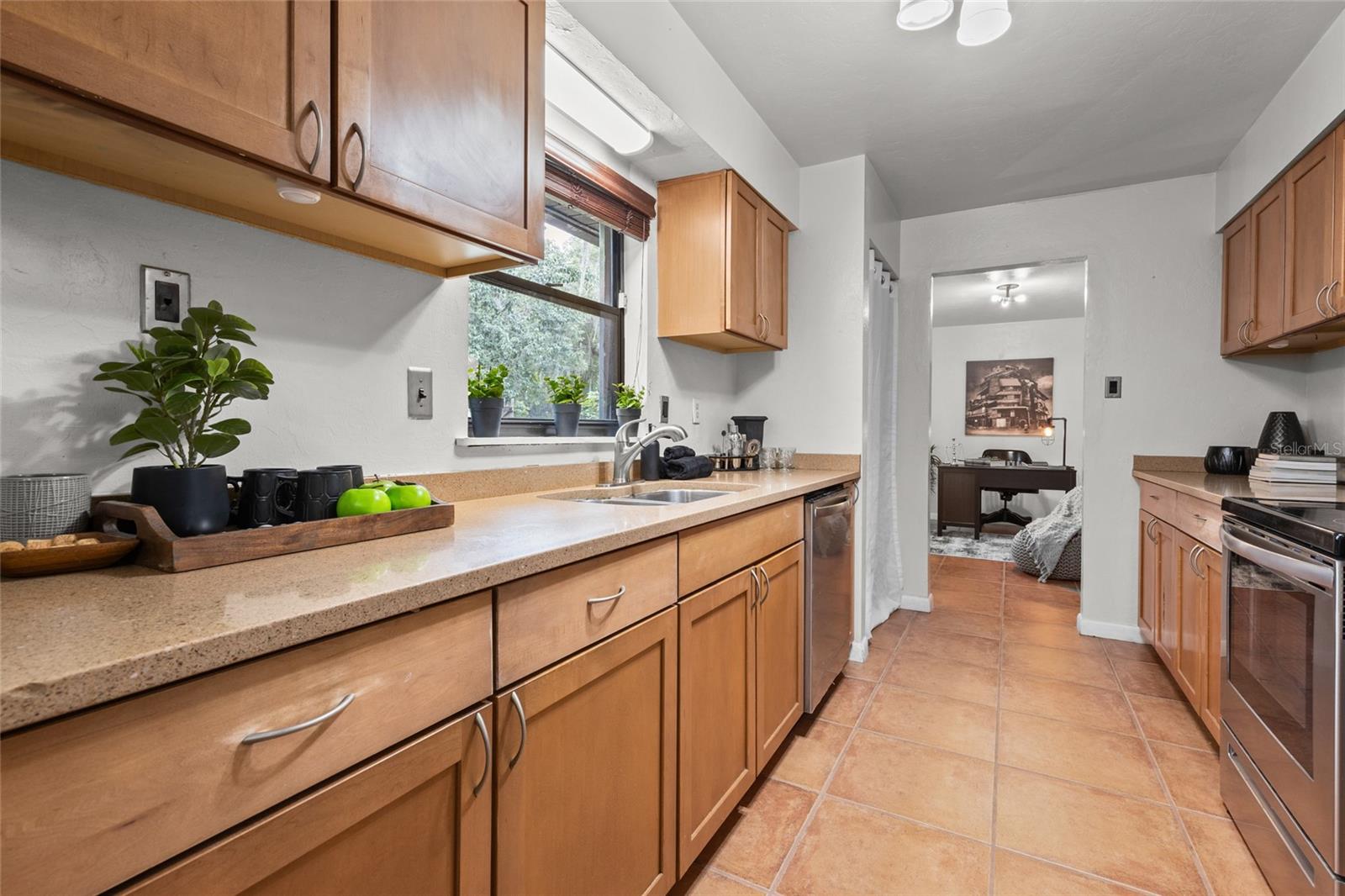 3201 NW 12TH TER