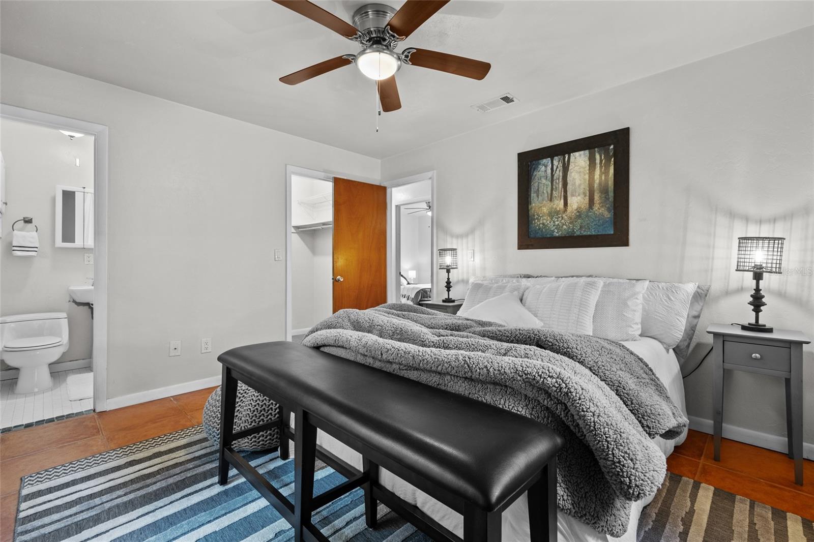 3201 NW 12TH TER