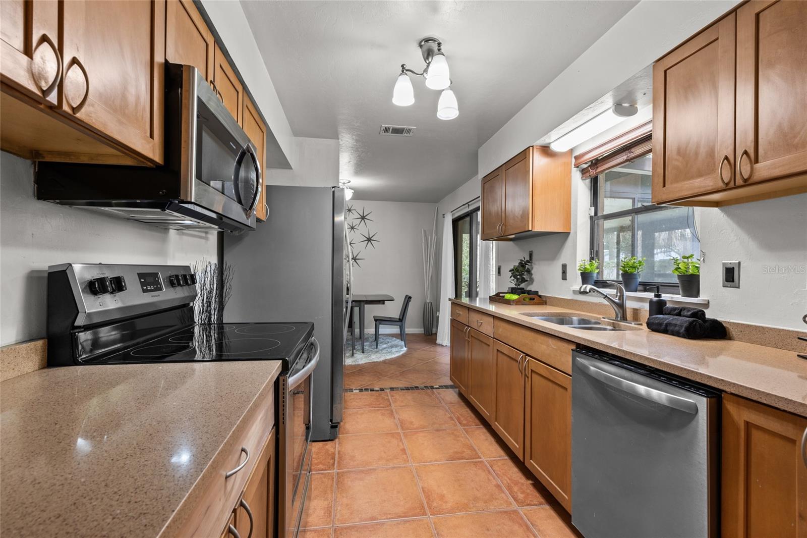 3201 NW 12TH TER
