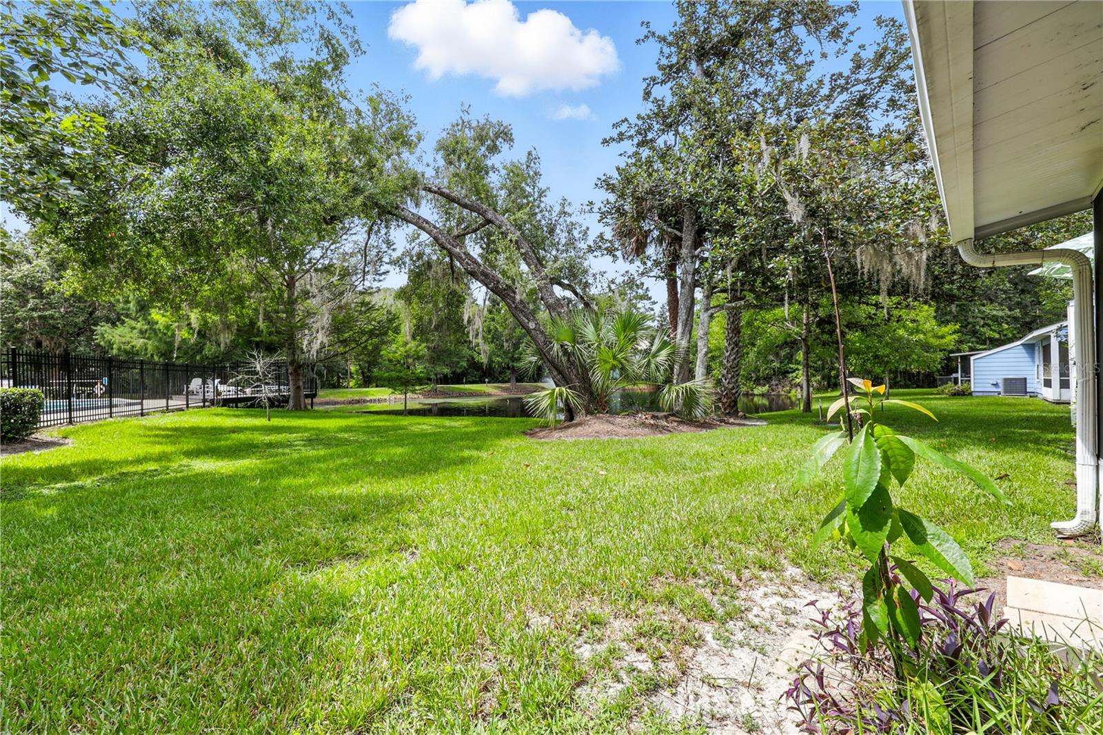 4943 NW 2ND PL #404