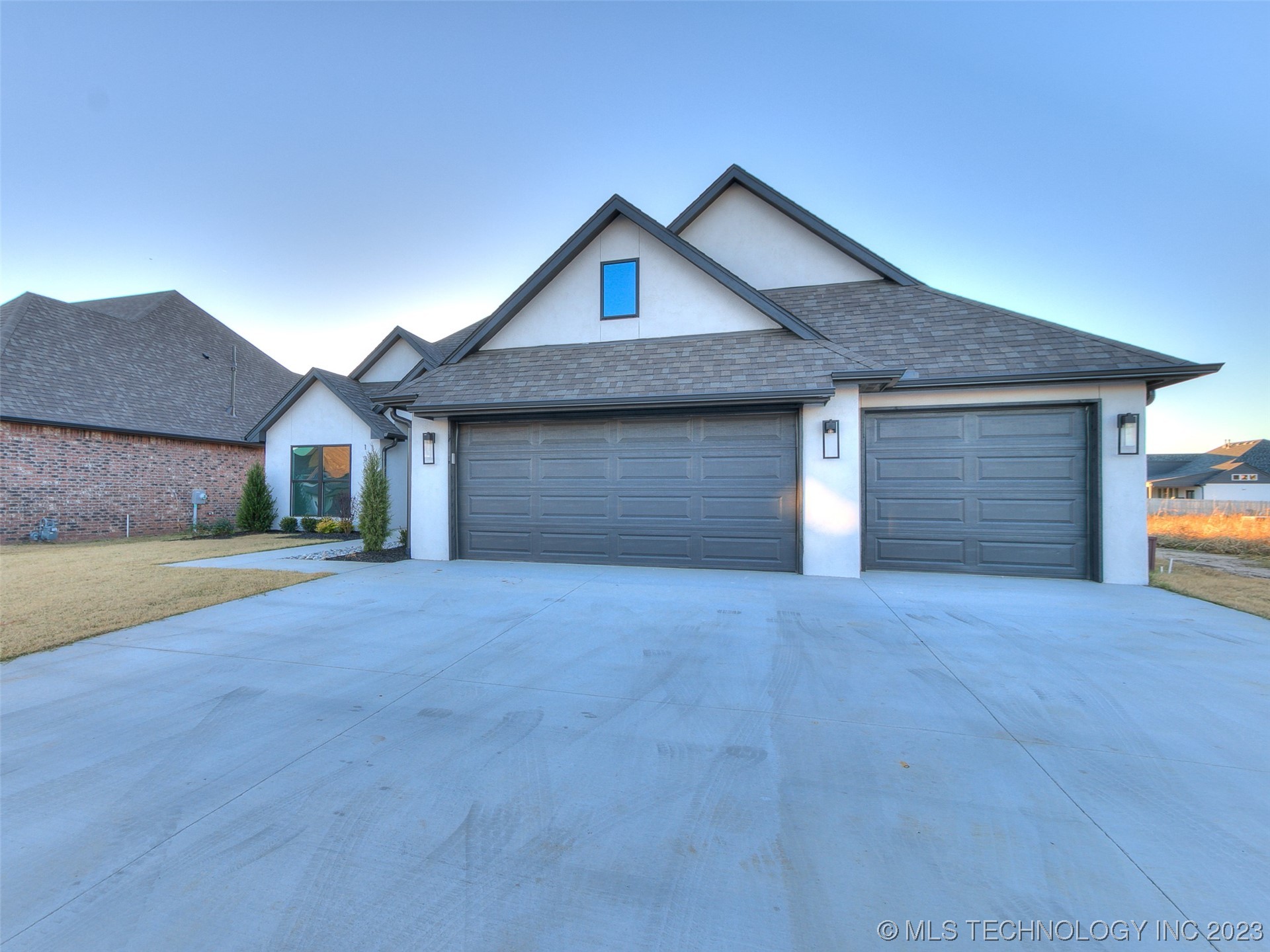 13654 S 21st Place E
