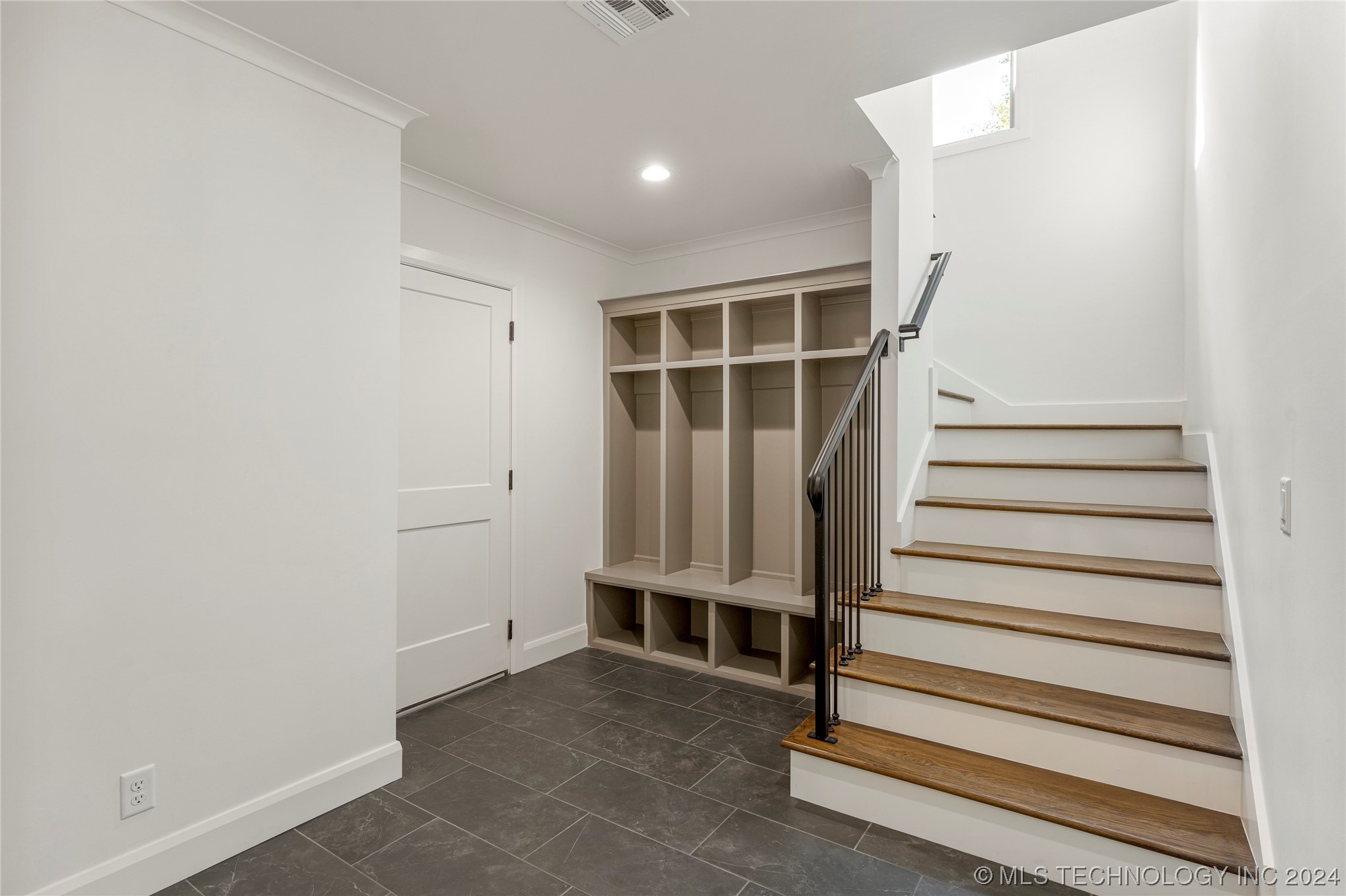 3346 S Wheeling Avenue