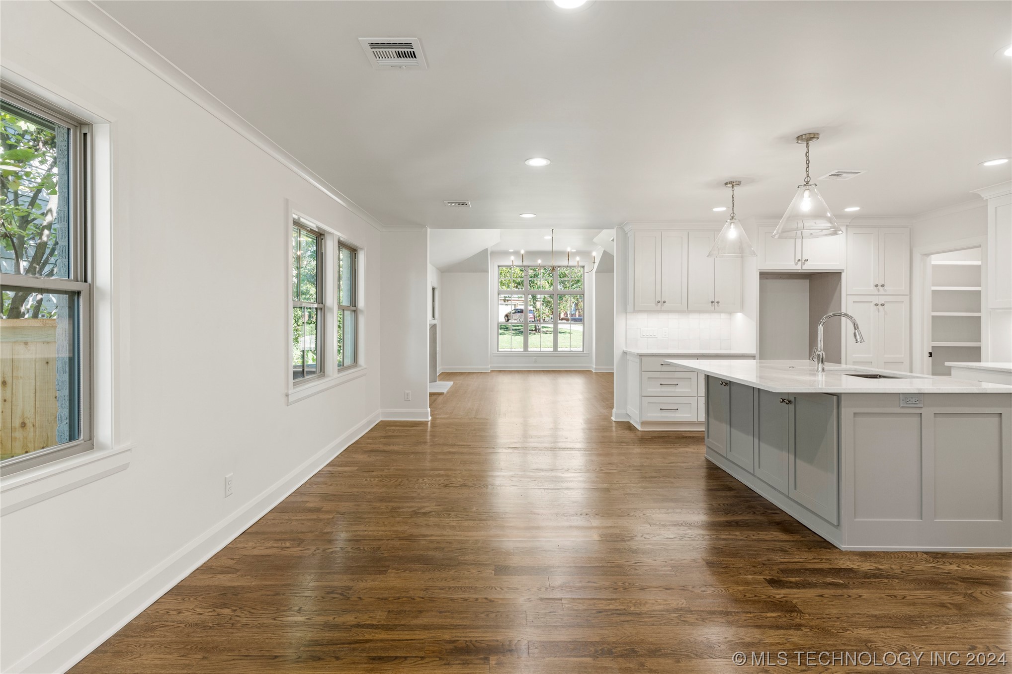 3346 S Wheeling Avenue