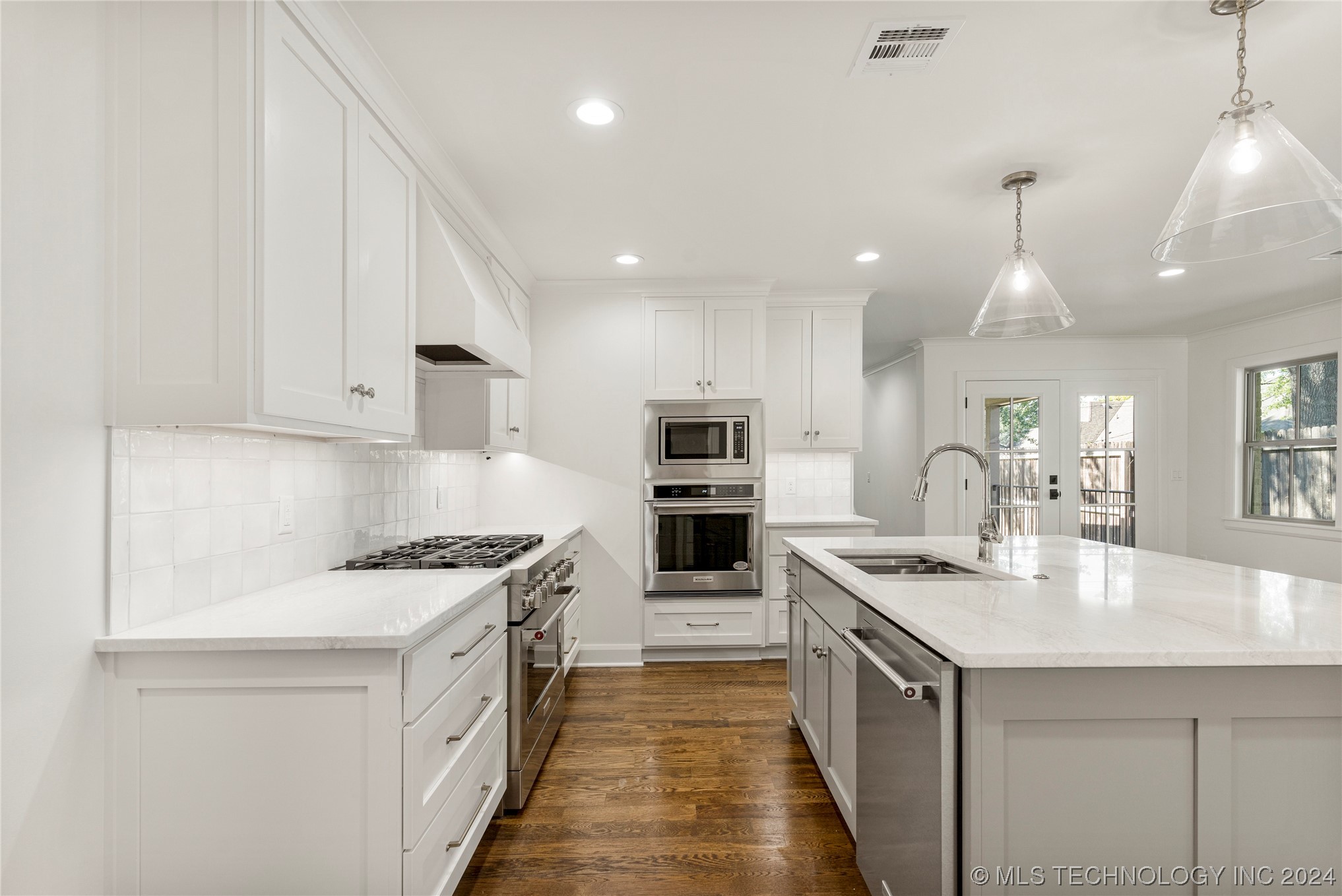 3346 S Wheeling Avenue