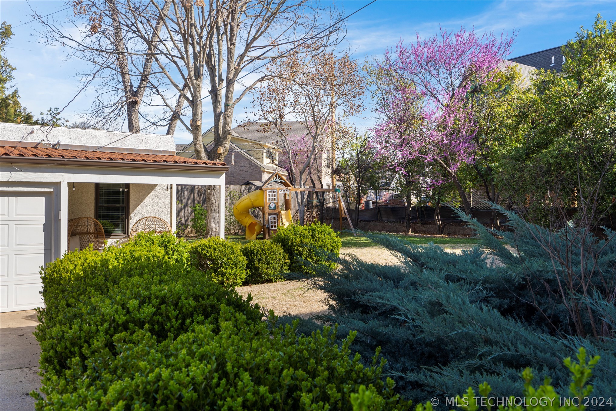 1243 E 28th Street