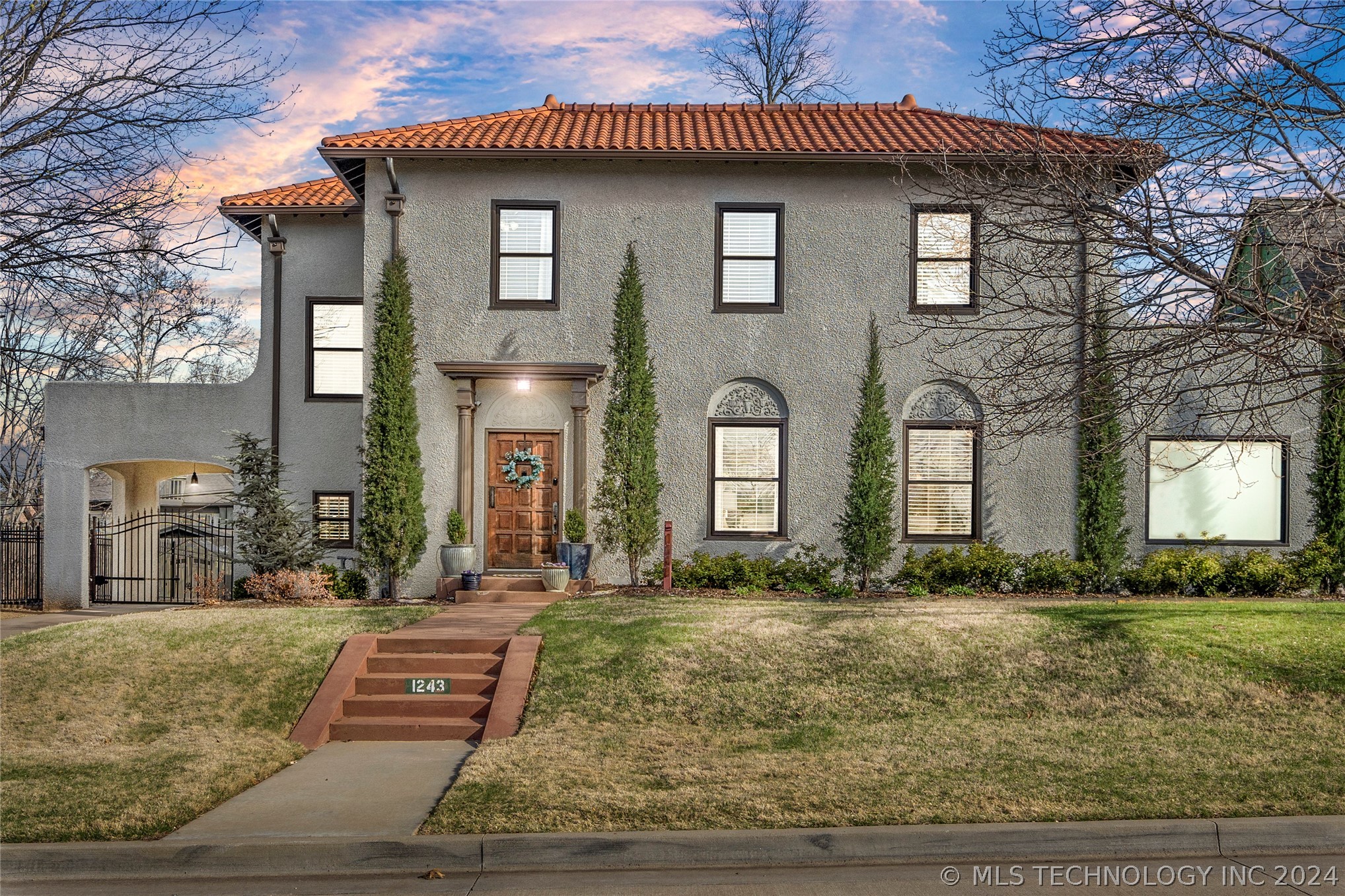 1243 E 28th Street