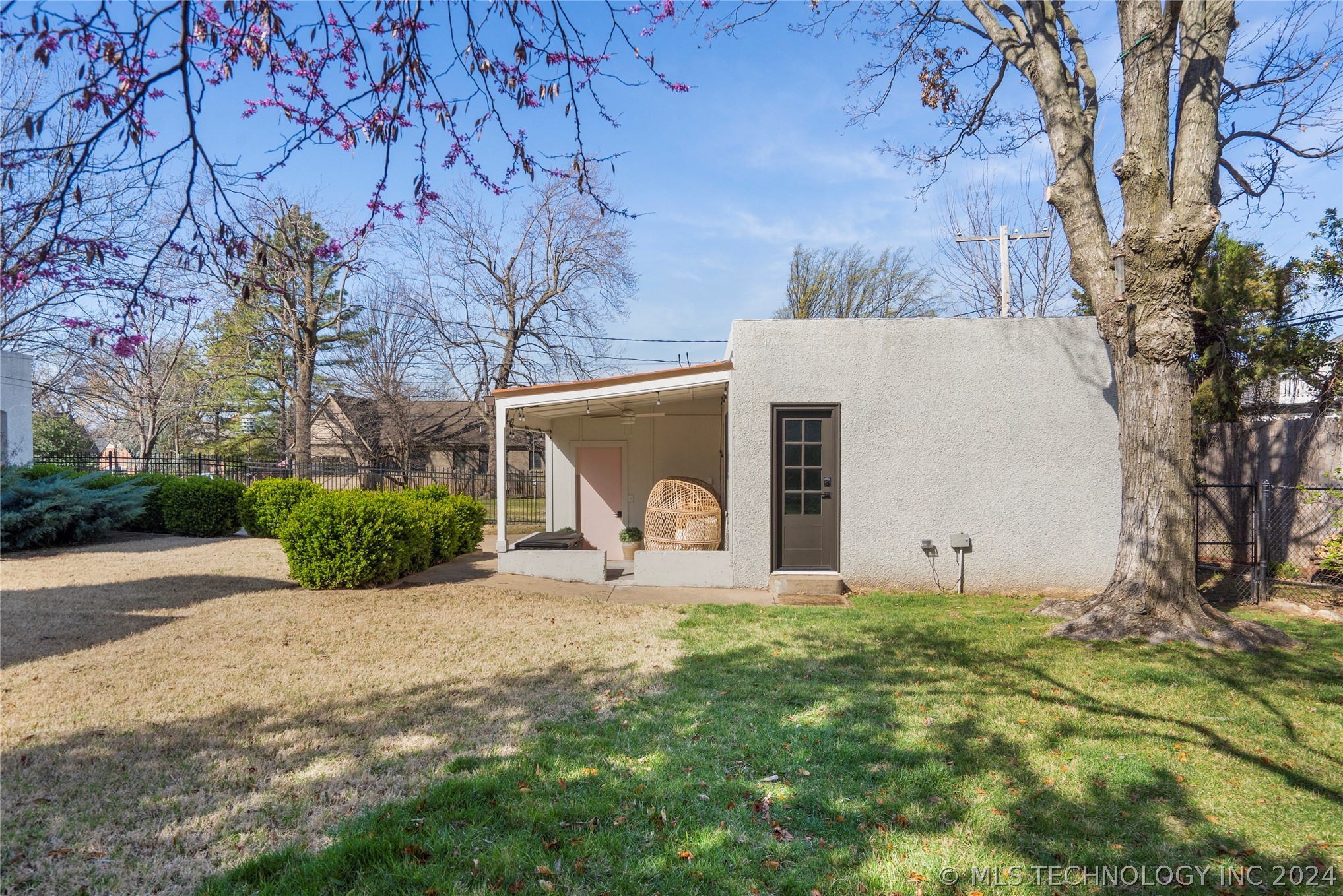 1243 E 28th Street