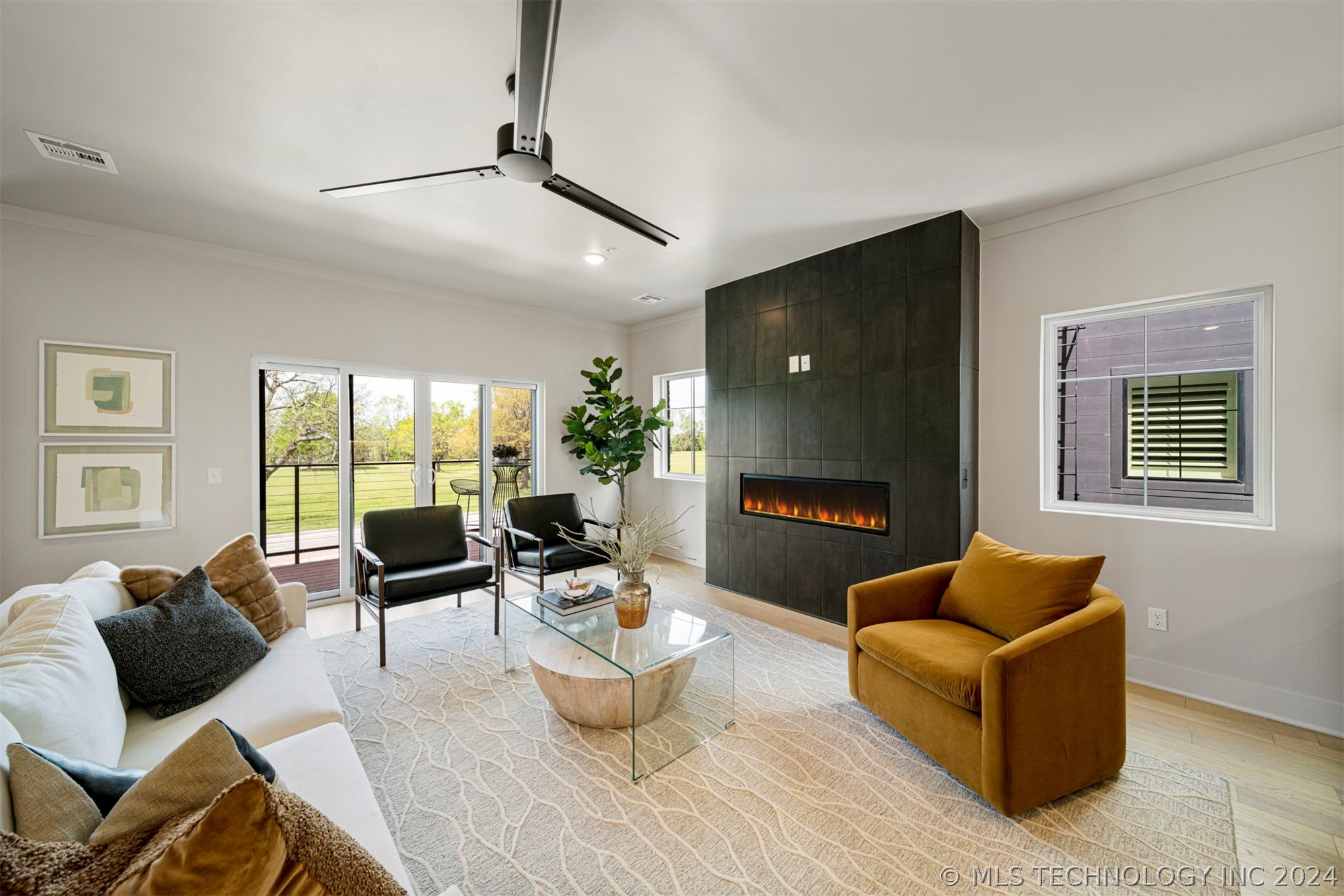 3749 S Riverside Drive 3749