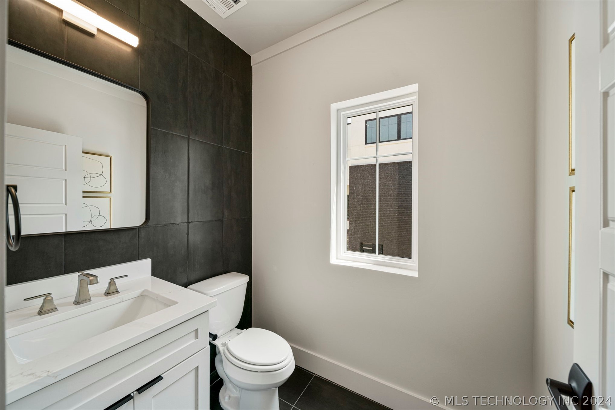 3749 S Riverside Drive 3749