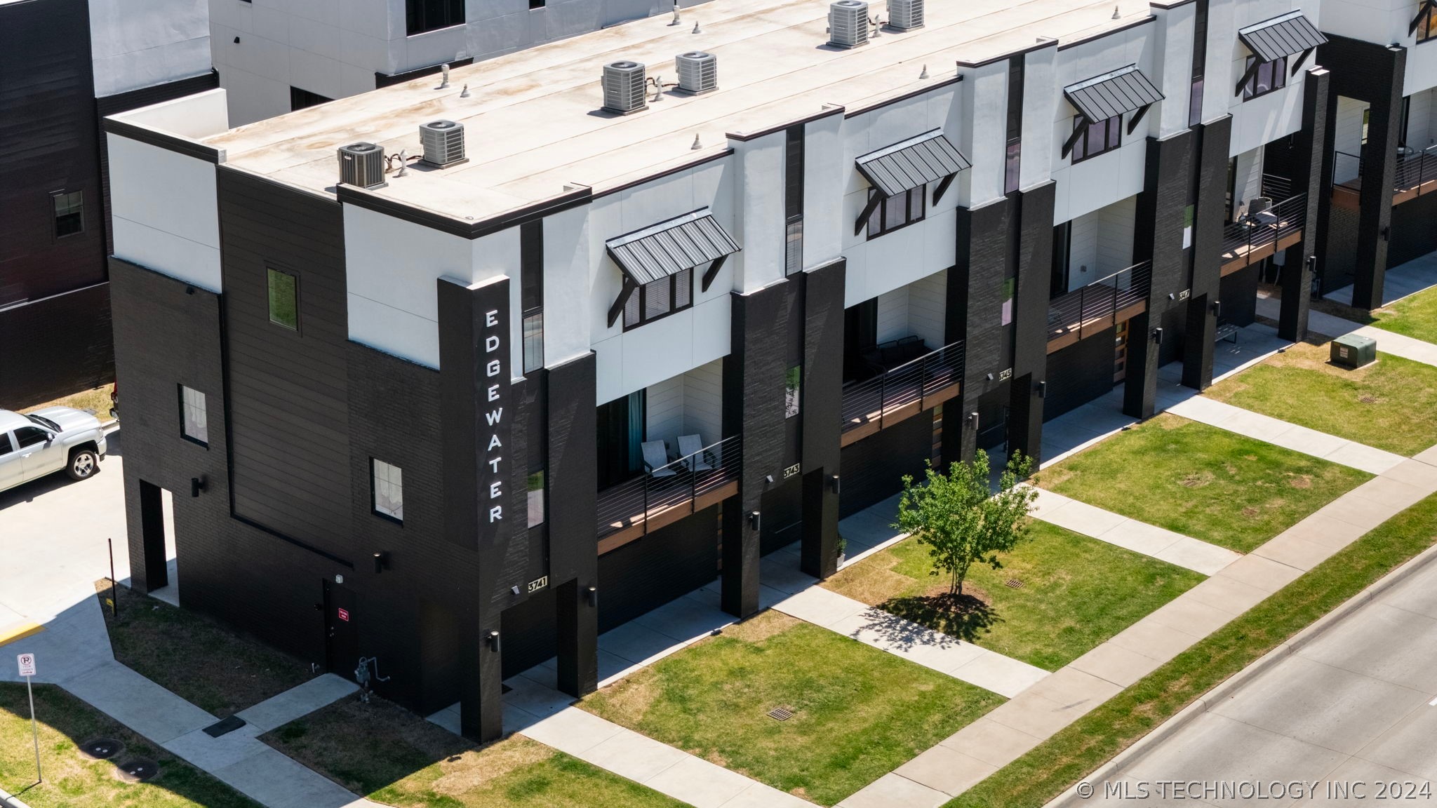 3749 S Riverside Drive 3749