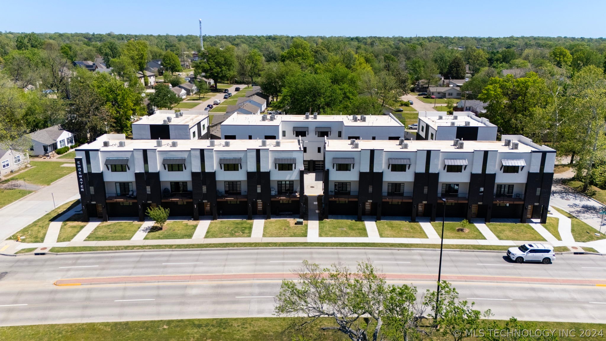 3749 S Riverside Drive 3749