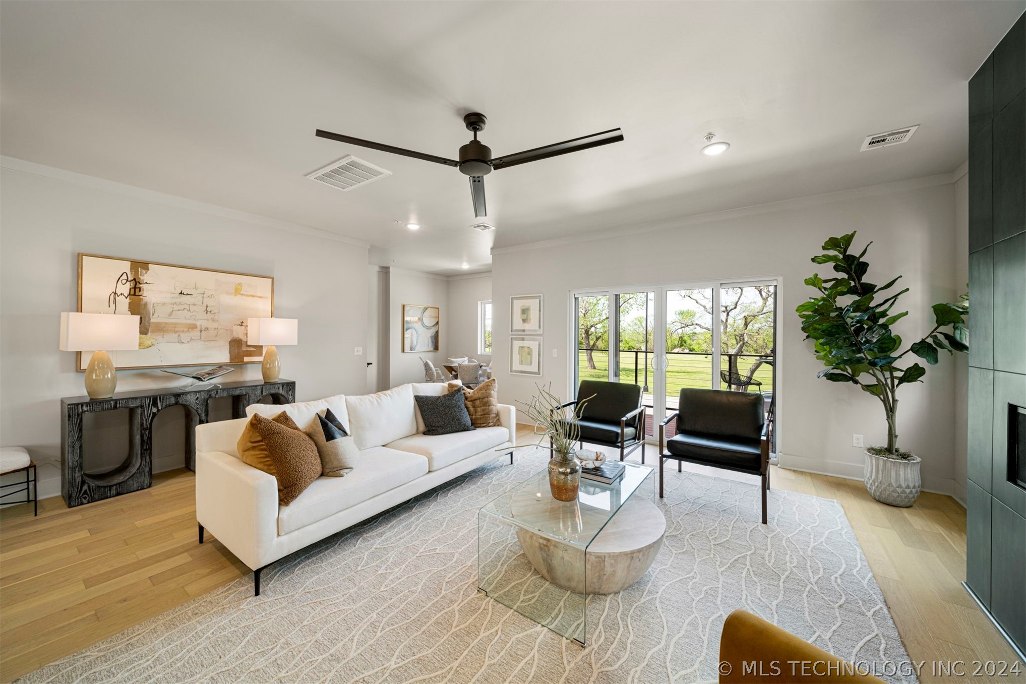 3749 S Riverside Drive 3749