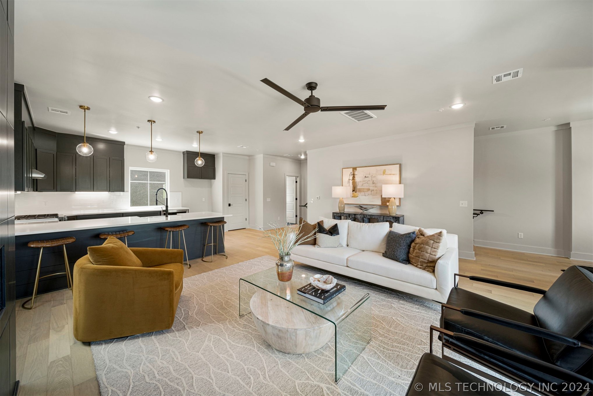 3749 S Riverside Drive 3749