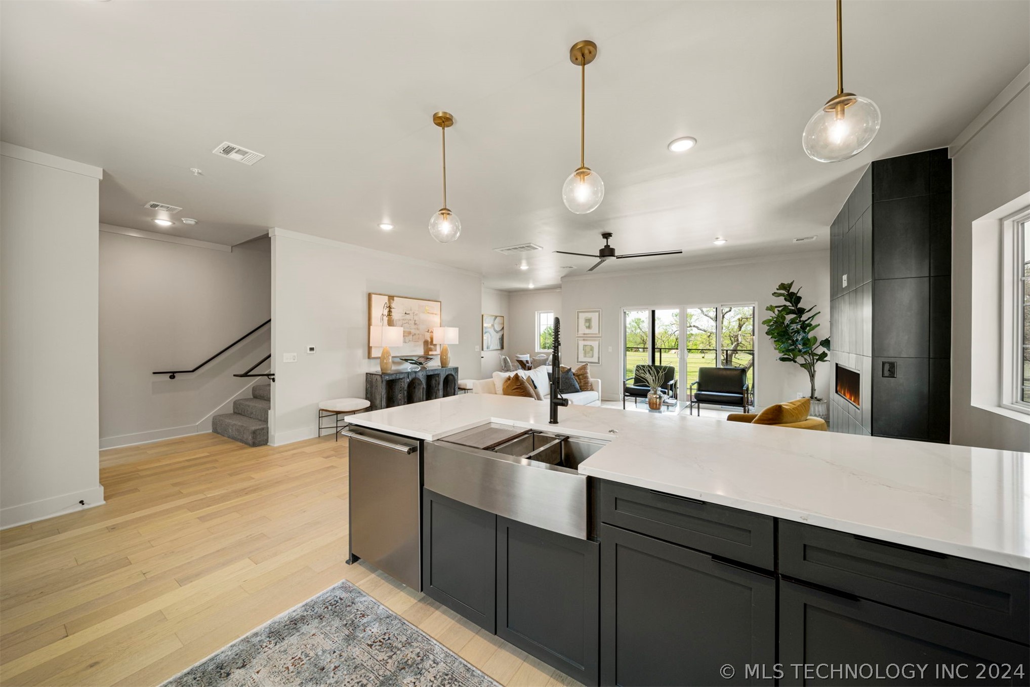 3749 S Riverside Drive 3749