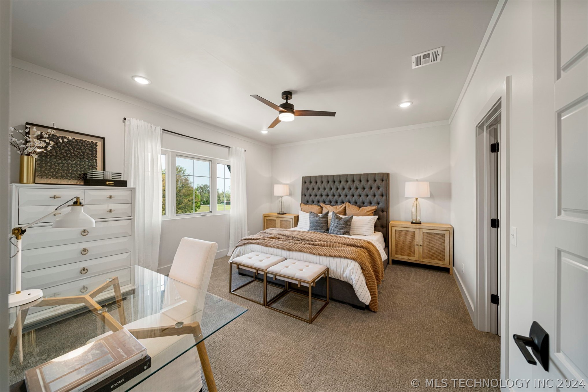 3749 S Riverside Drive 3749
