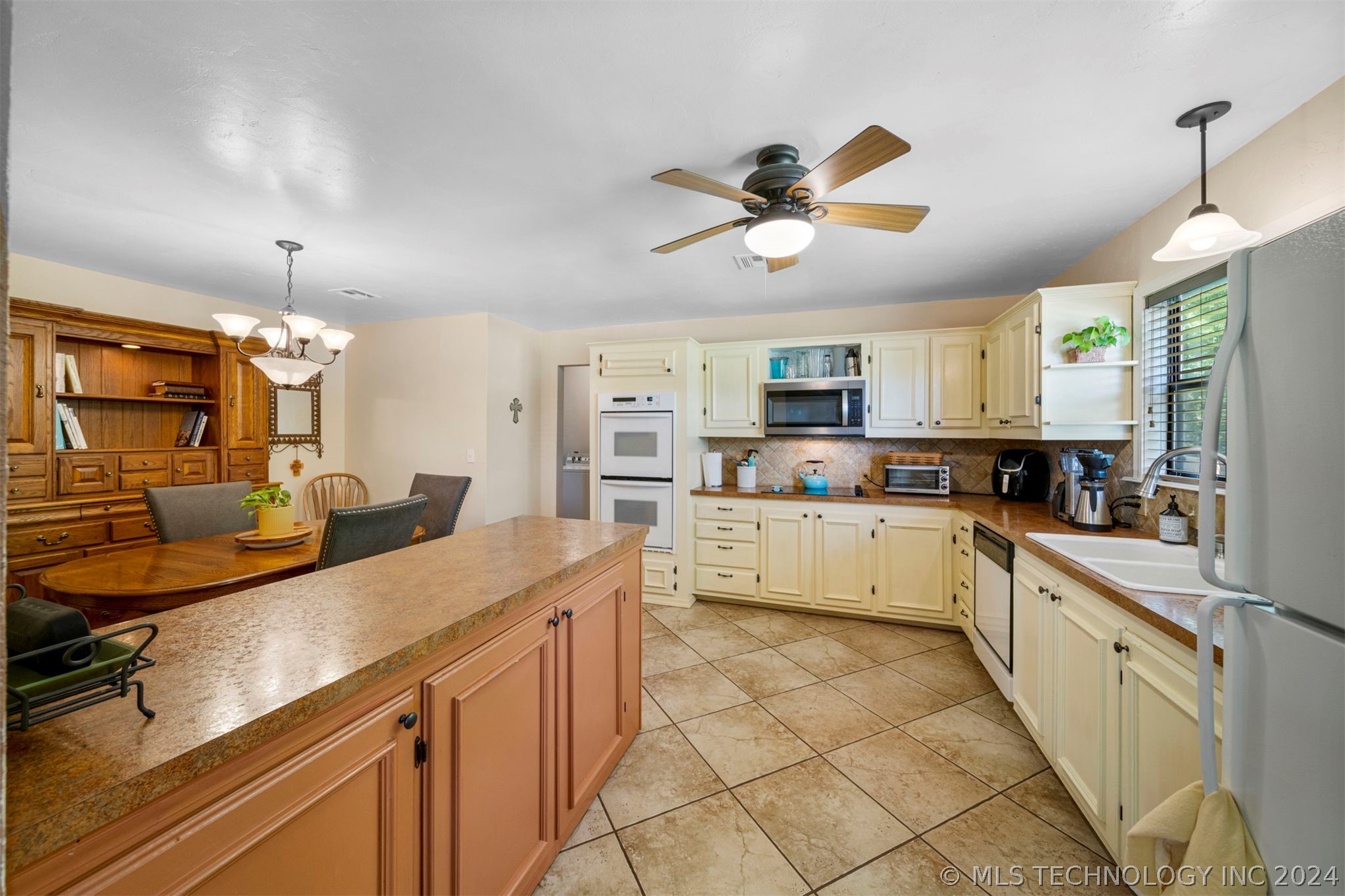 9403 E 159th Street North