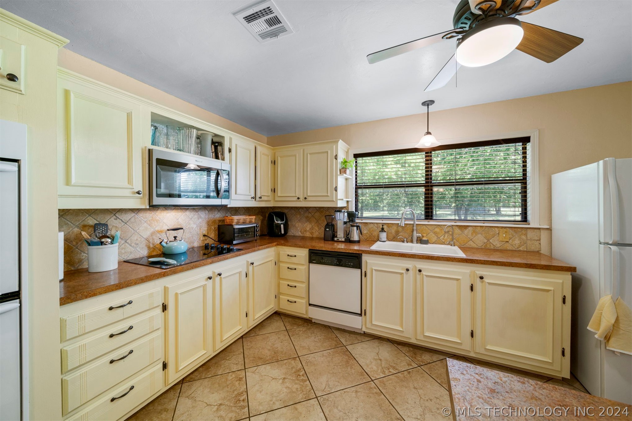 9403 E 159th Street North