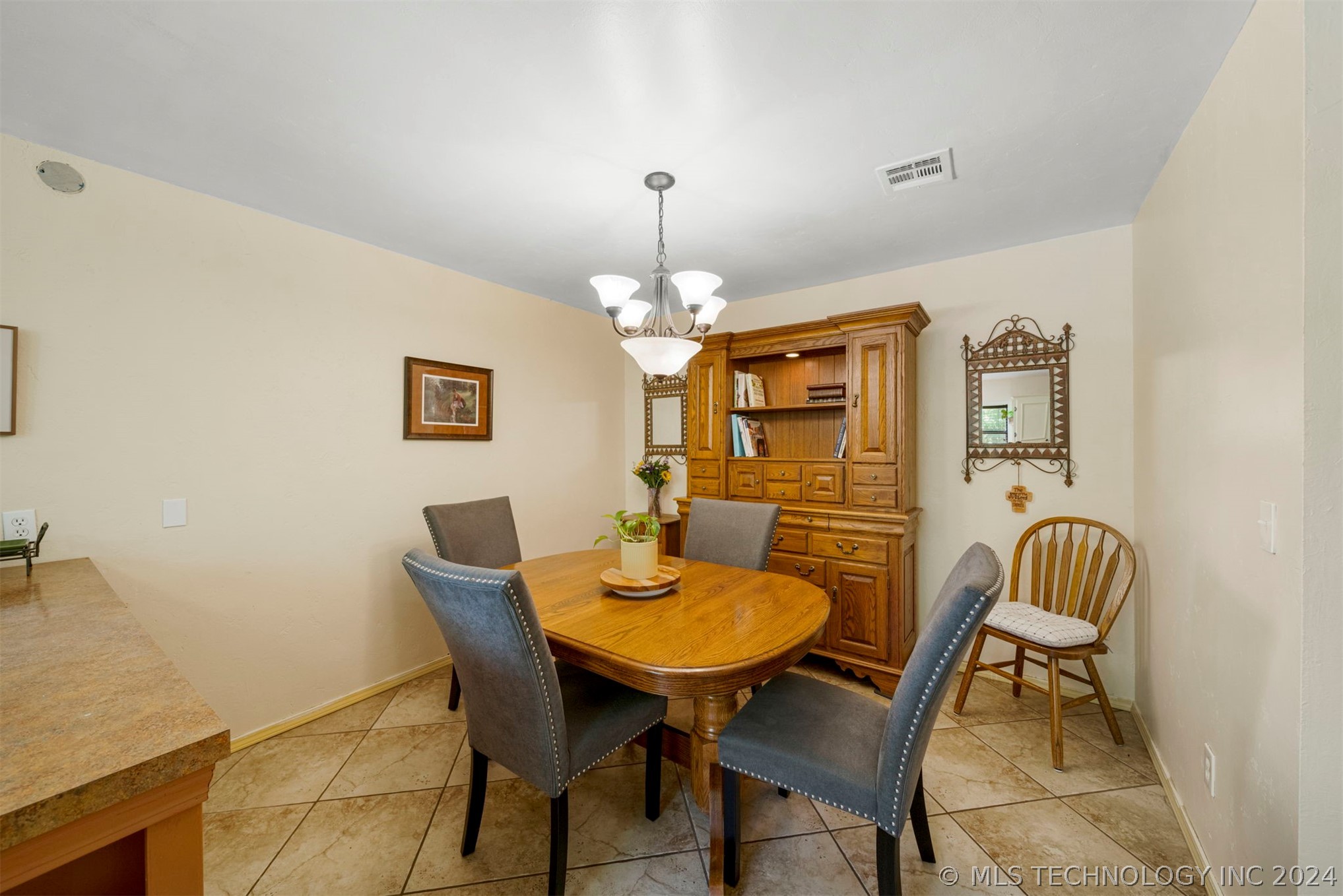 9403 E 159th Street North