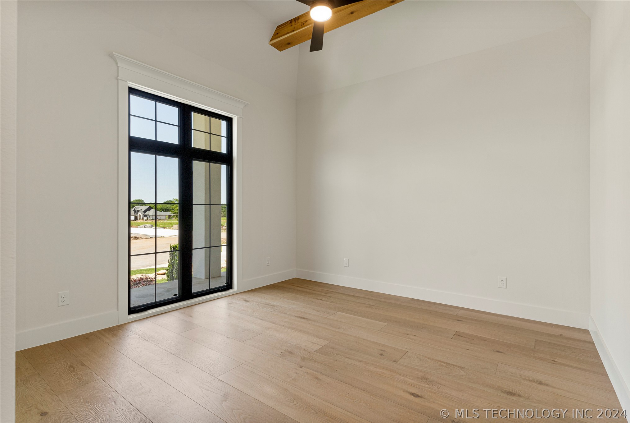 6541 N White Tail Cove