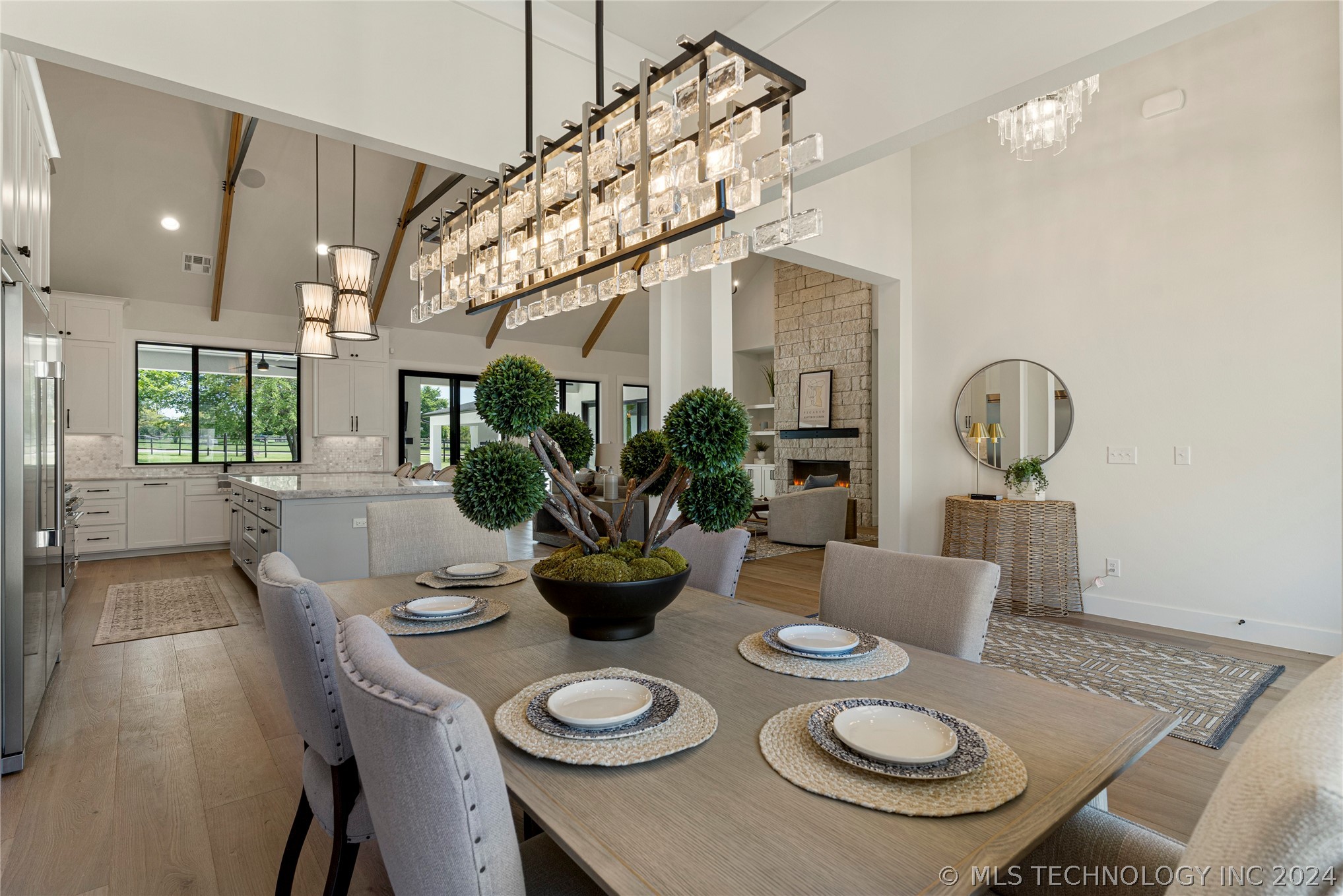 6541 N White Tail Cove