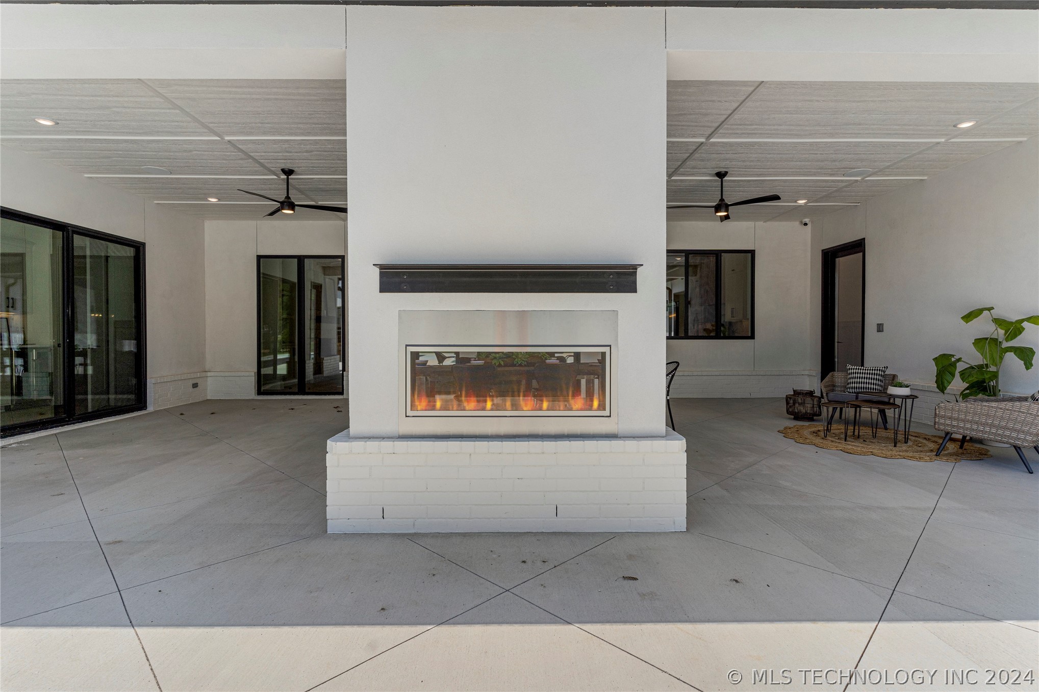 6541 N White Tail Cove