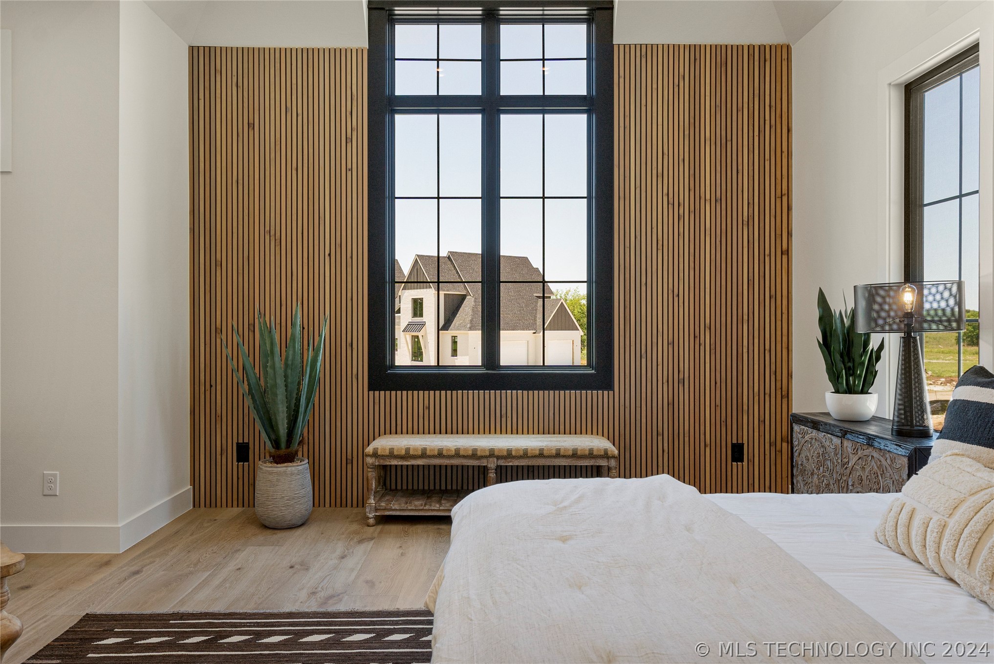 6541 N White Tail Cove