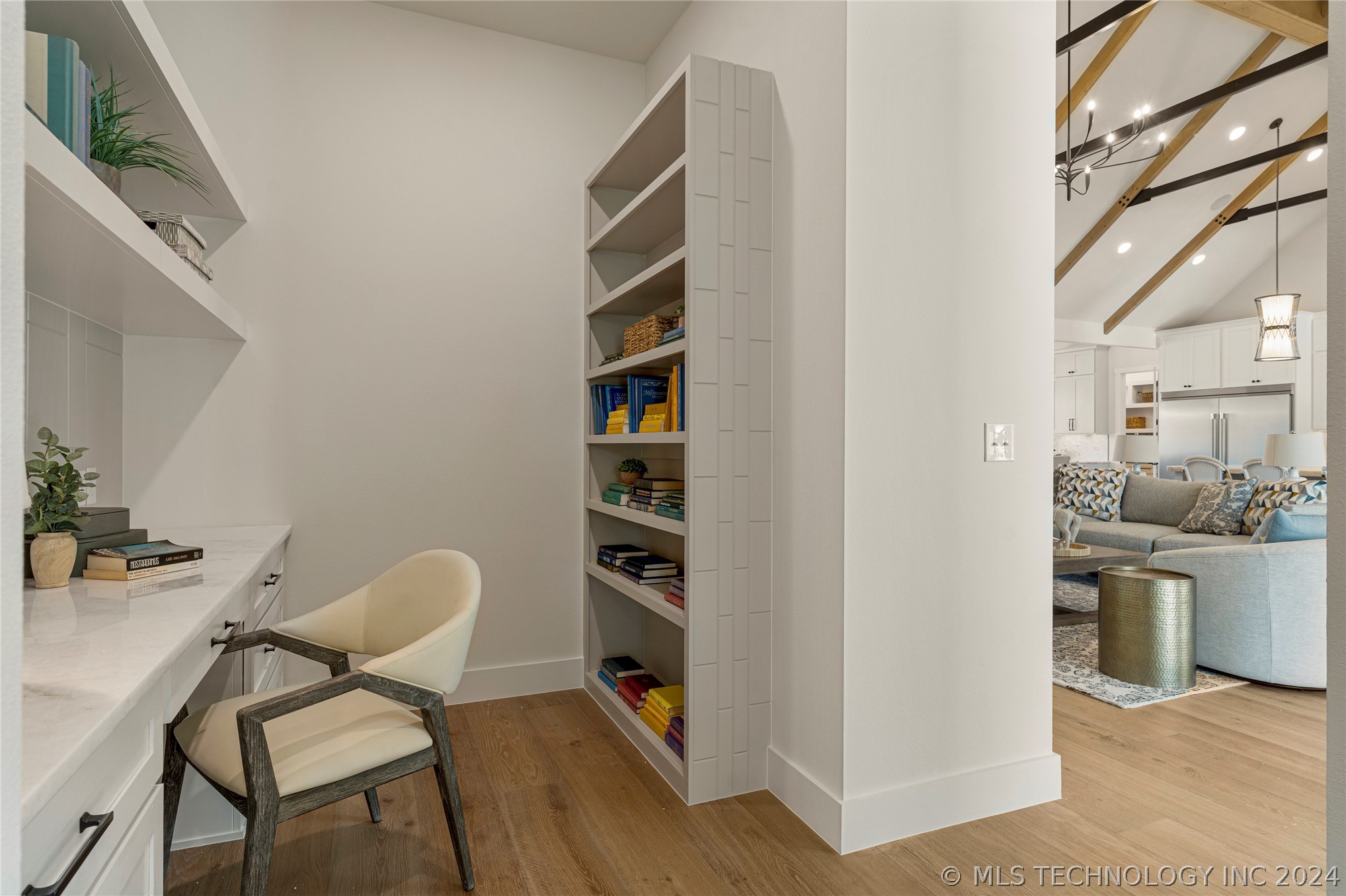 6541 N White Tail Cove