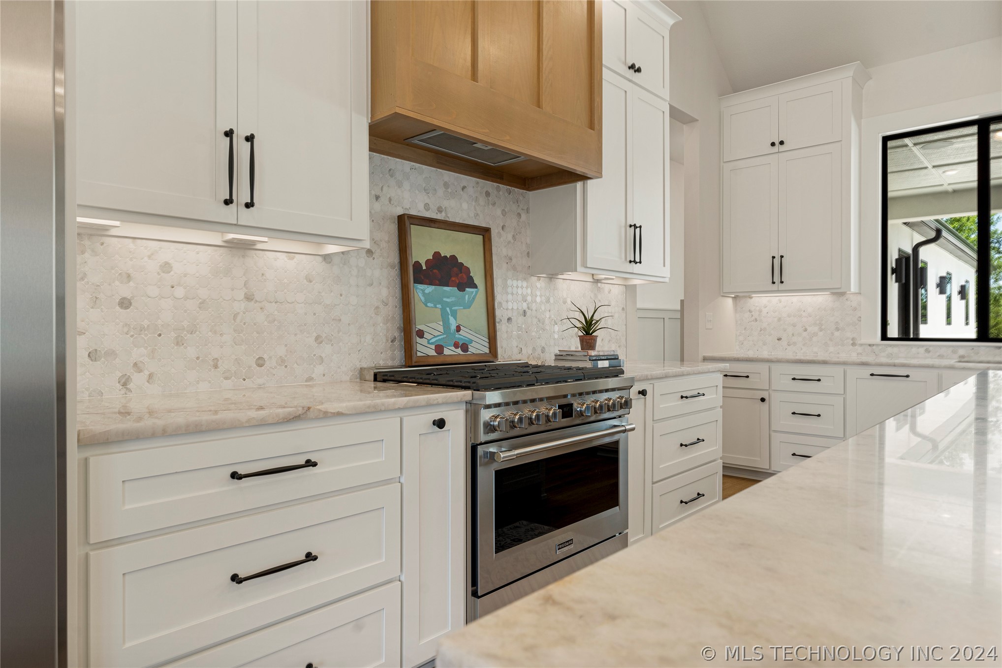 6541 N White Tail Cove