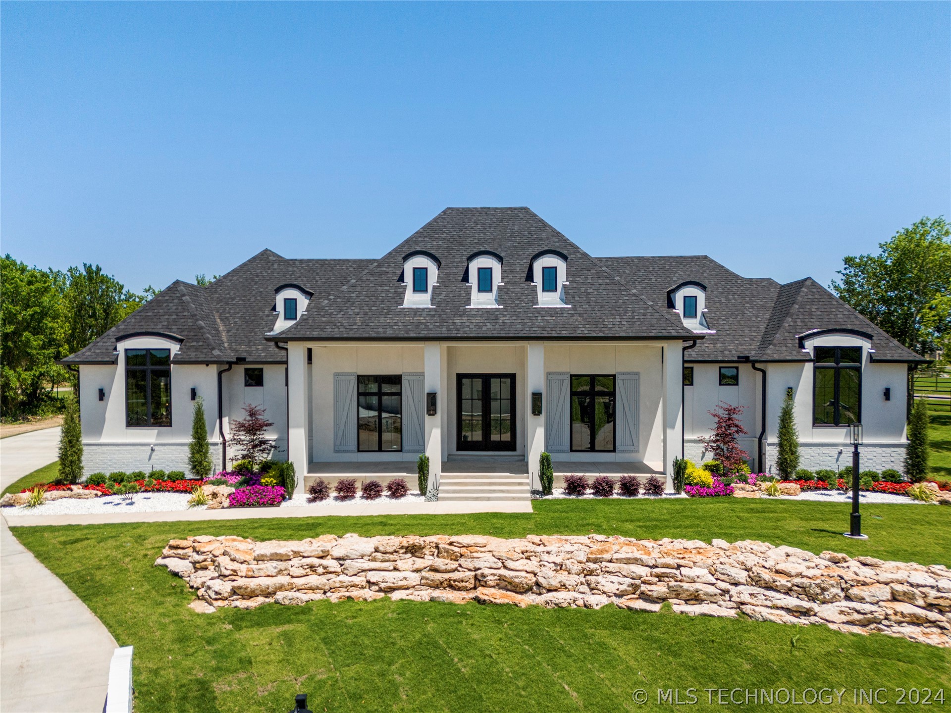 6541 N White Tail Cove