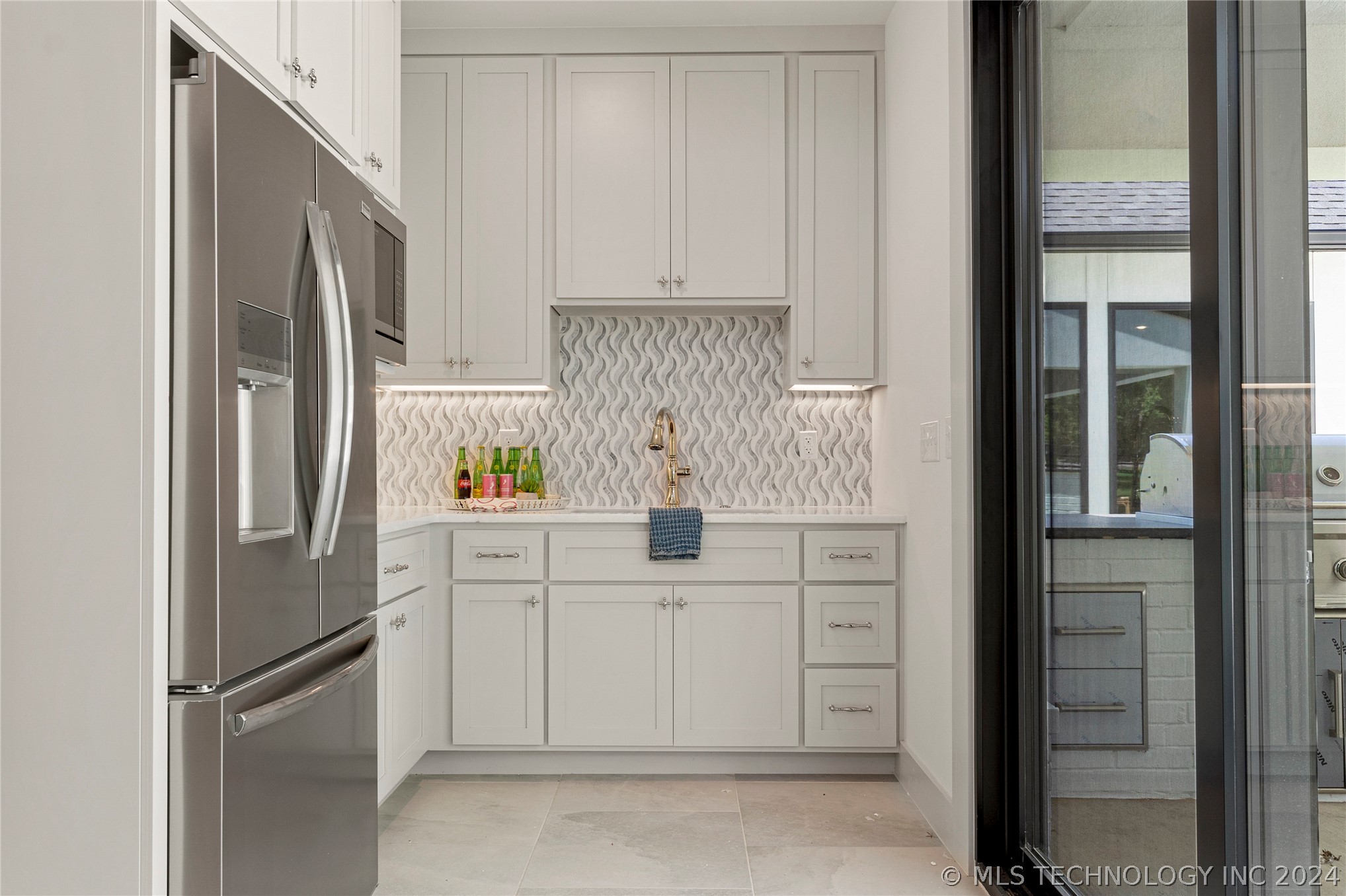 6541 N White Tail Cove