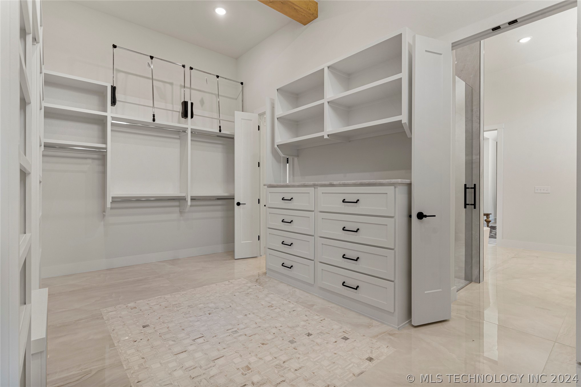 6541 N White Tail Cove