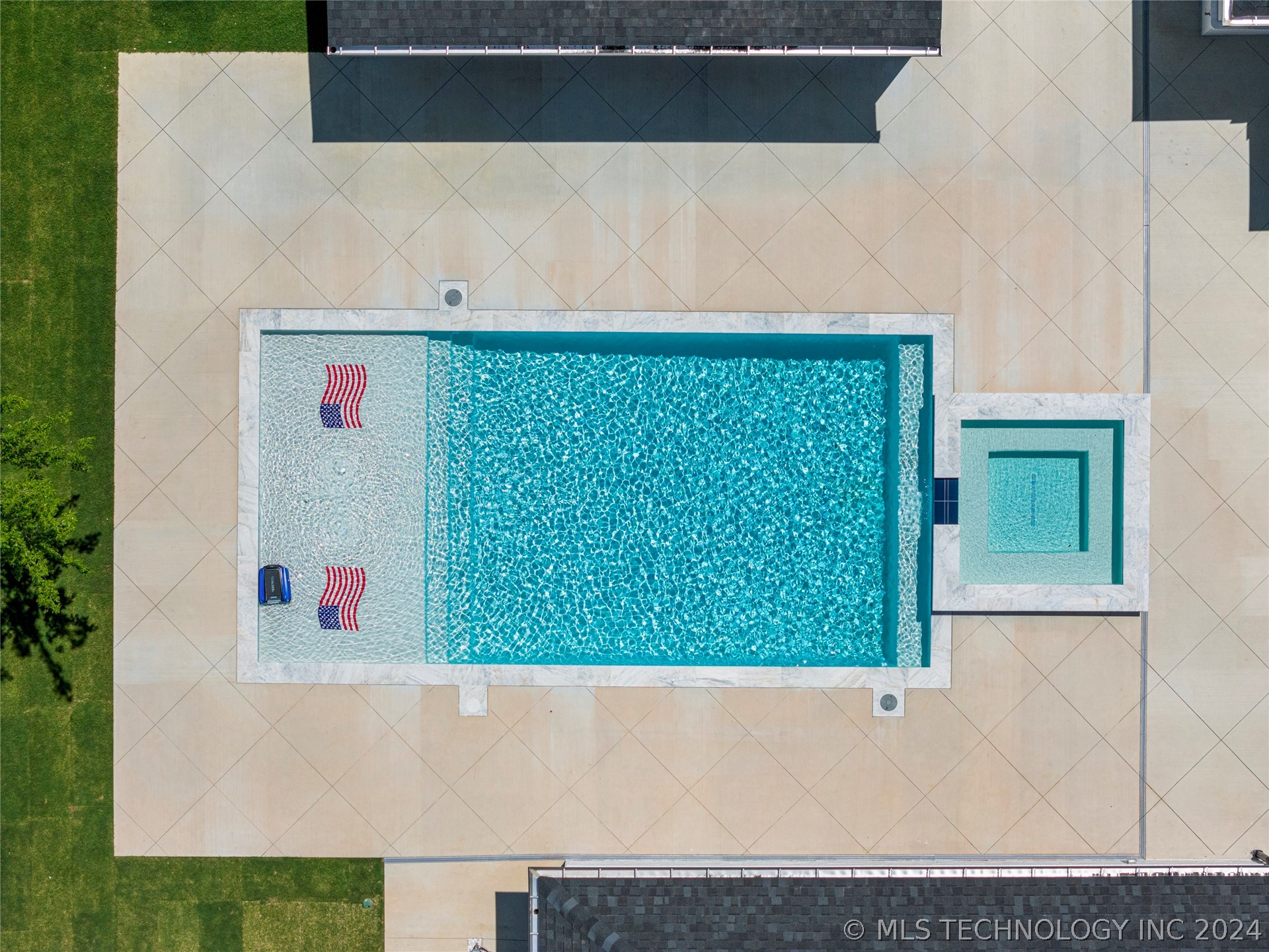 6541 N White Tail Cove