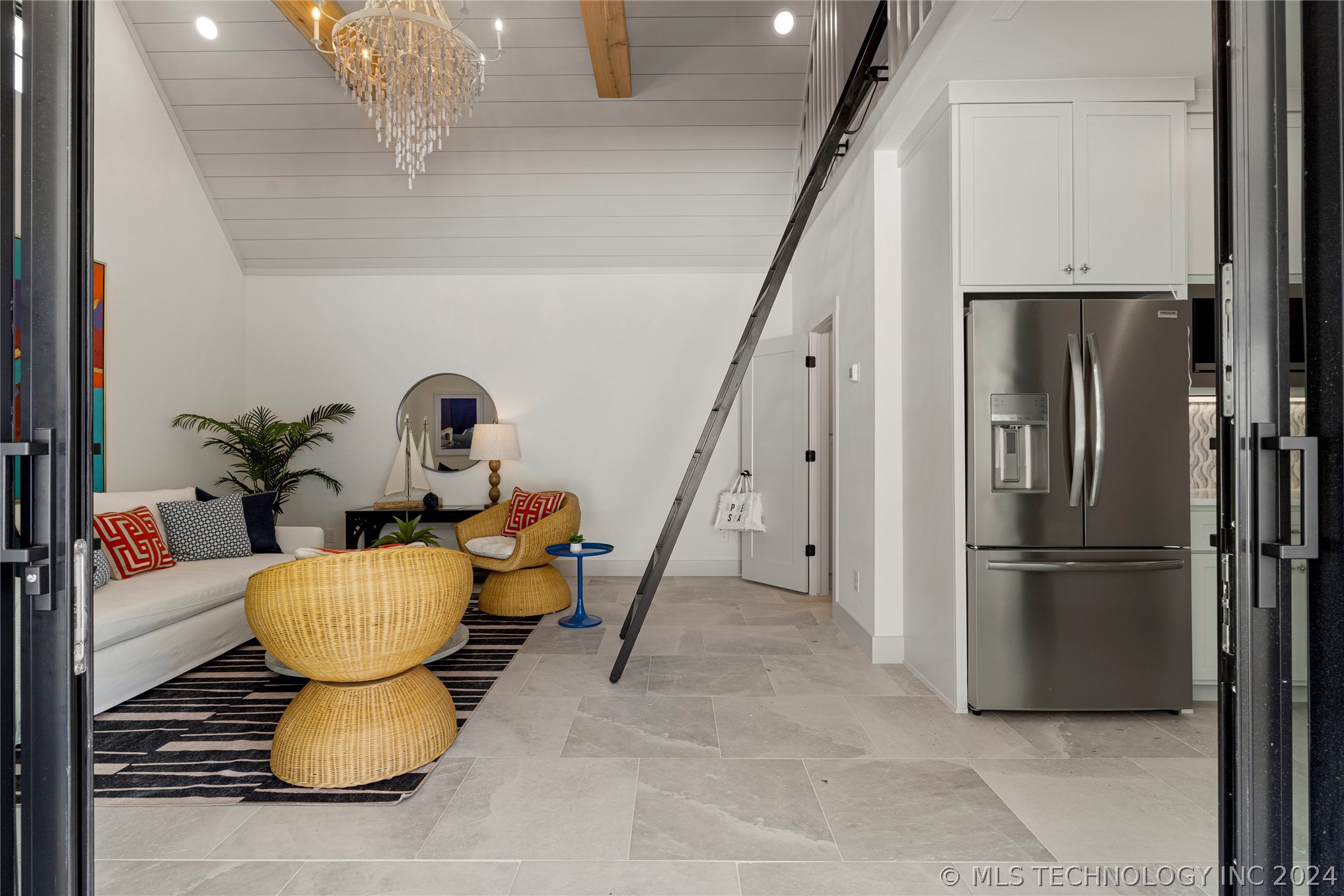 6541 N White Tail Cove