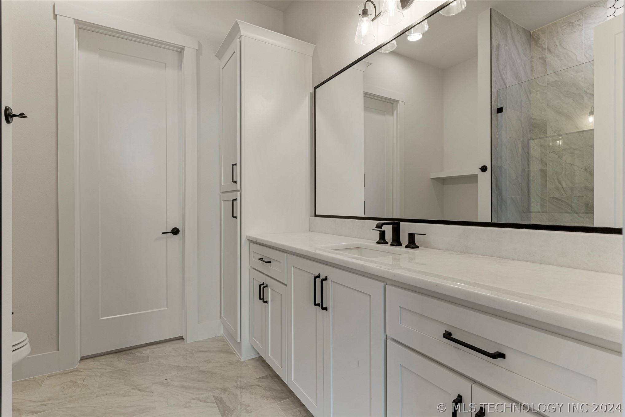 6541 N White Tail Cove