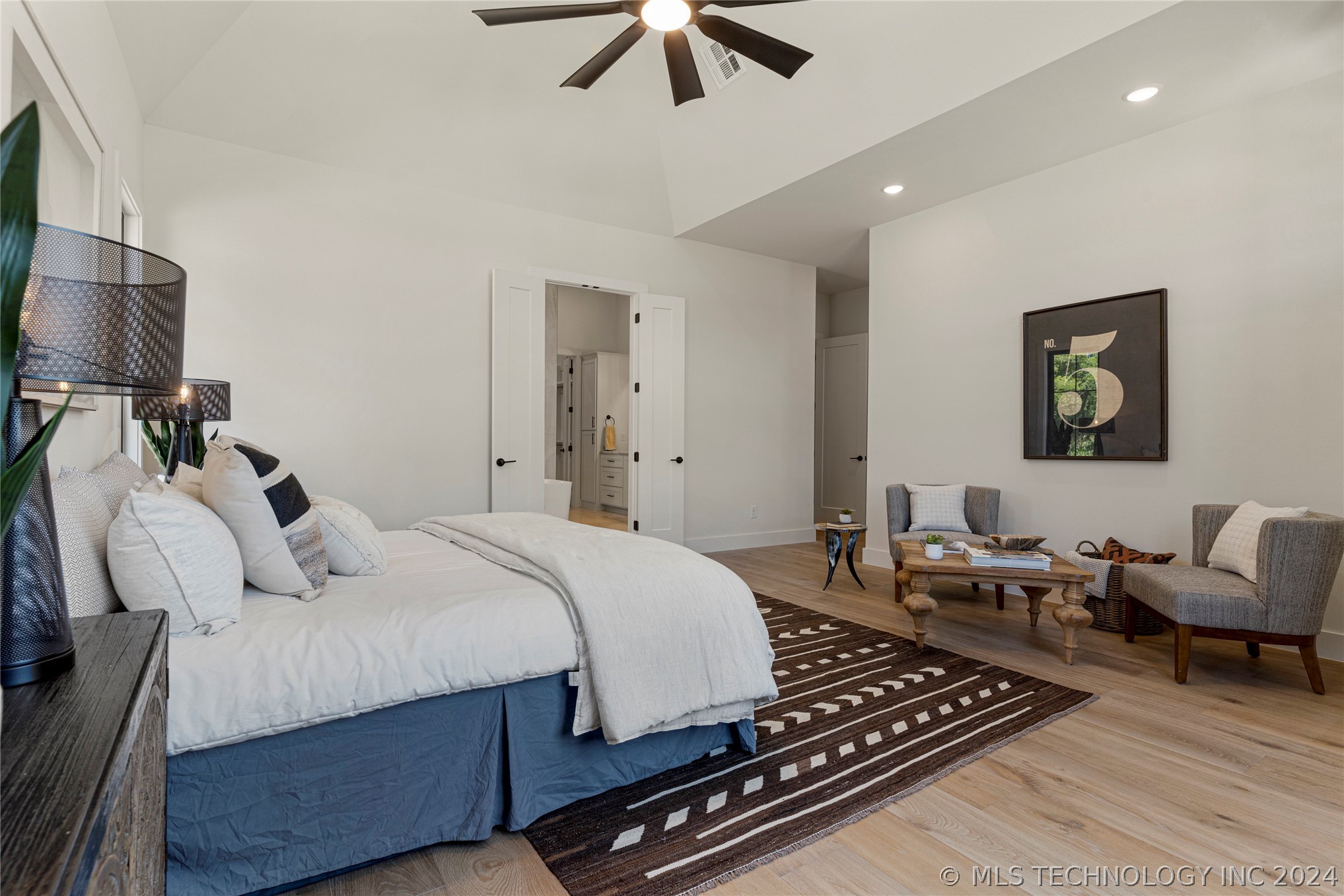 6541 N White Tail Cove