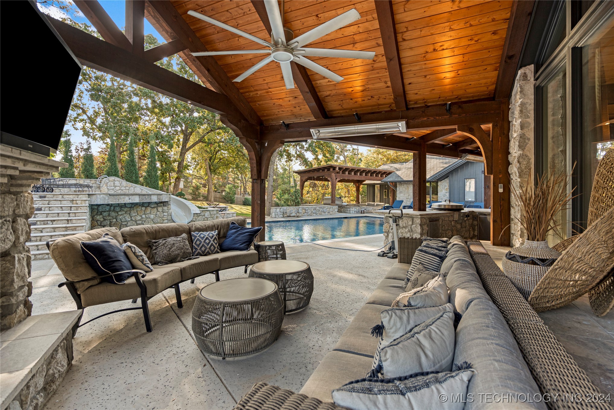 6825 S Delaware Avenue