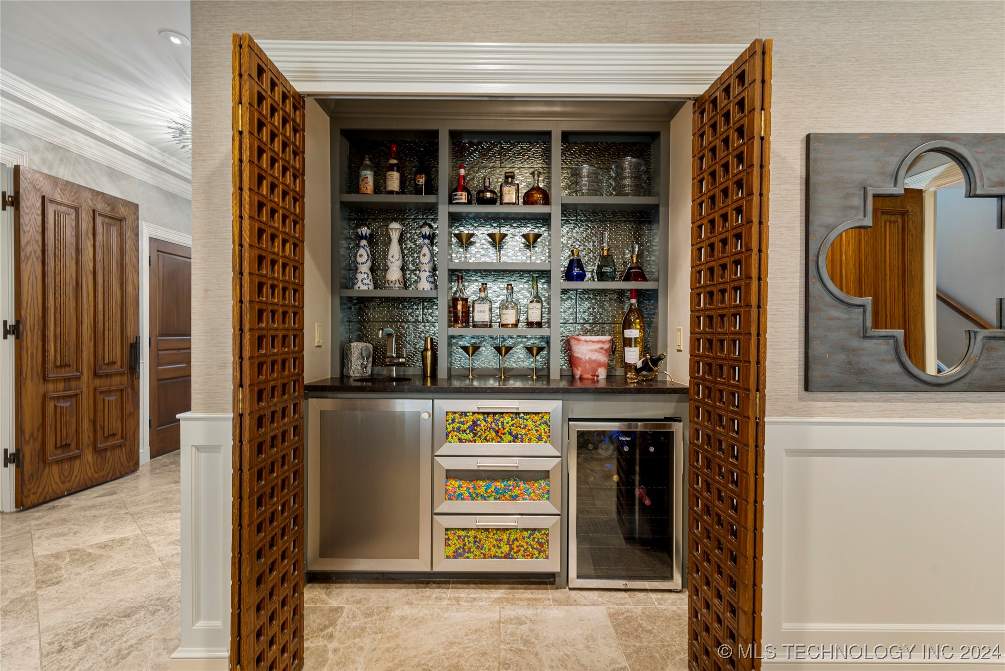 6825 S Delaware Avenue