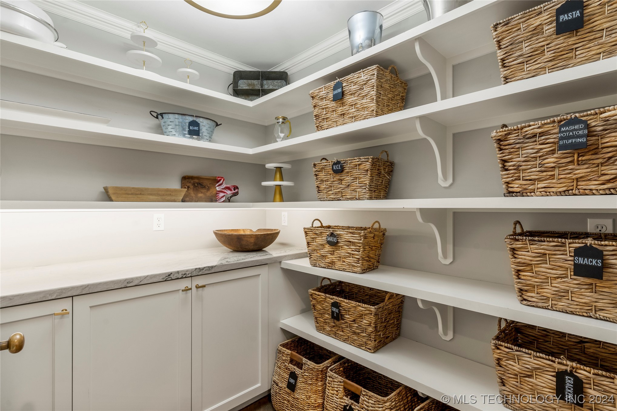 6825 S Delaware Avenue