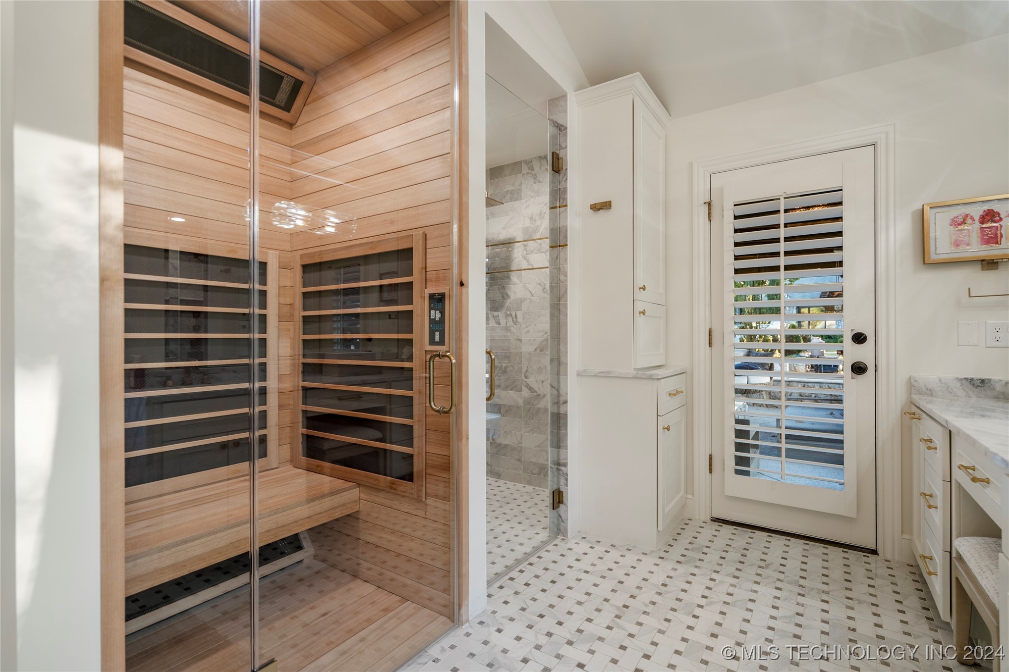 6825 S Delaware Avenue