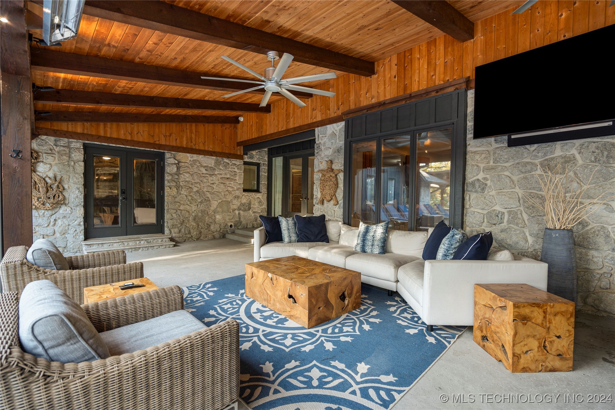 6825 S Delaware Avenue