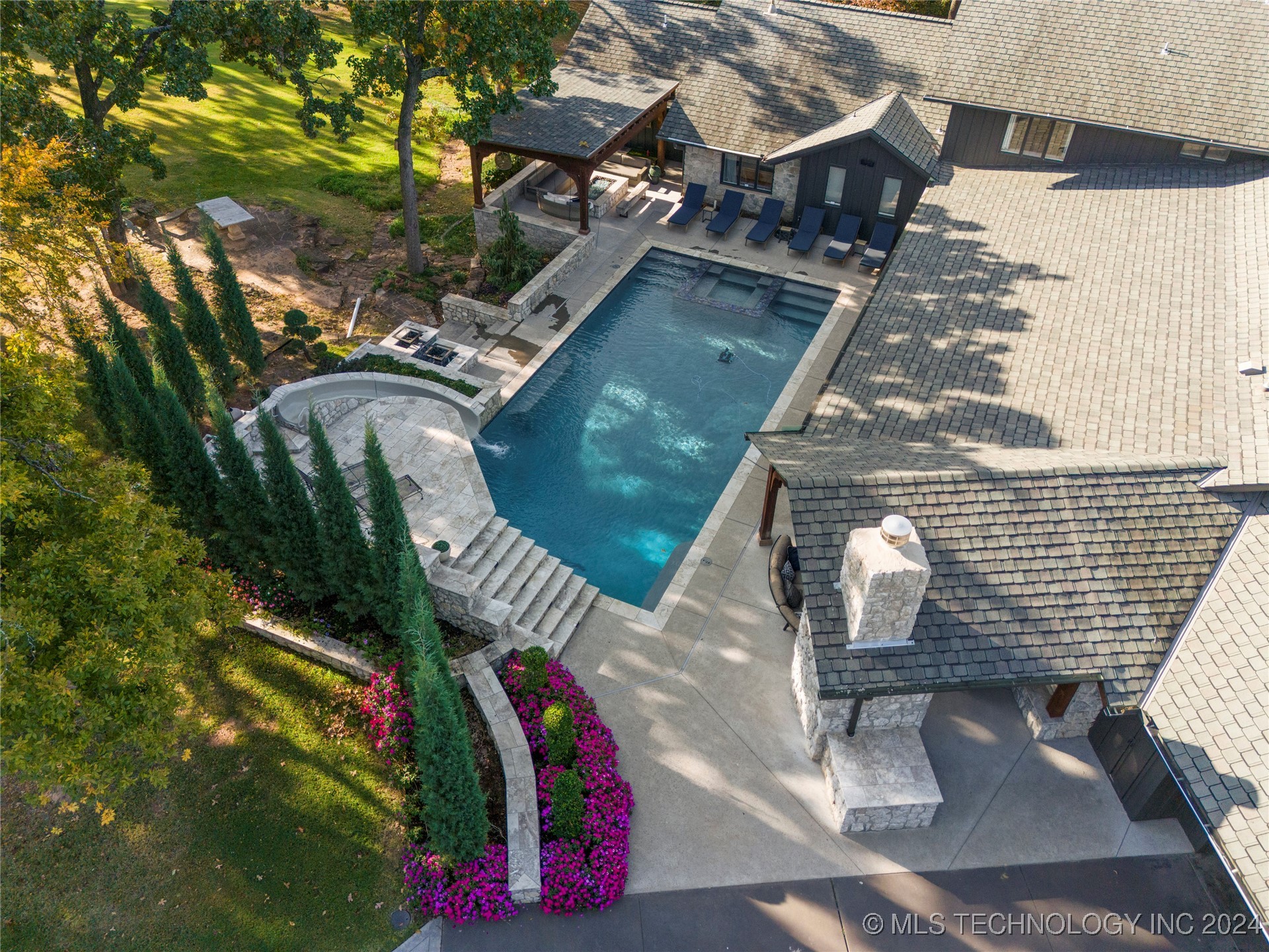 6825 S Delaware Avenue