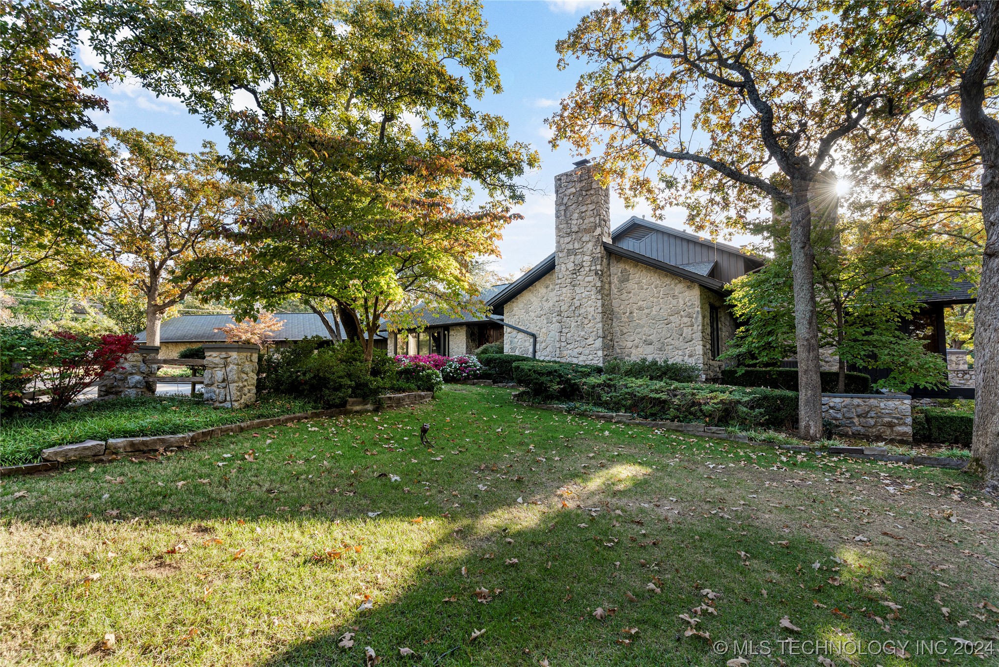 6825 S Delaware Avenue