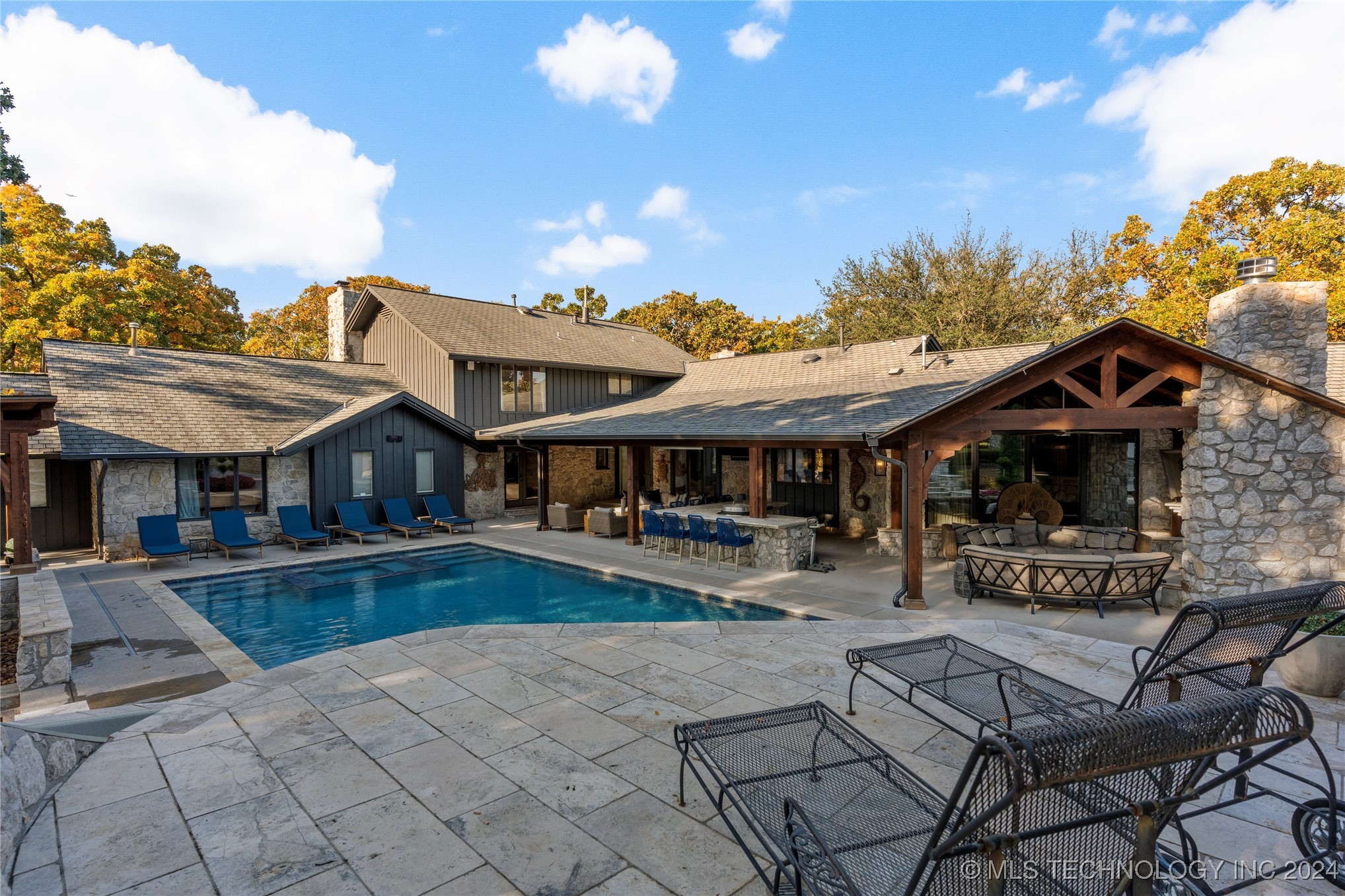 6825 S Delaware Avenue