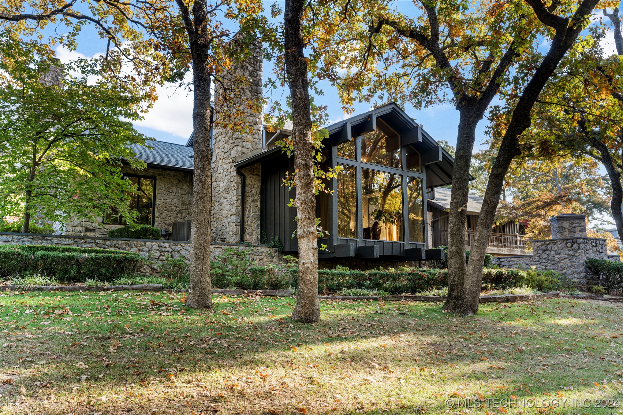 6825 S Delaware Avenue