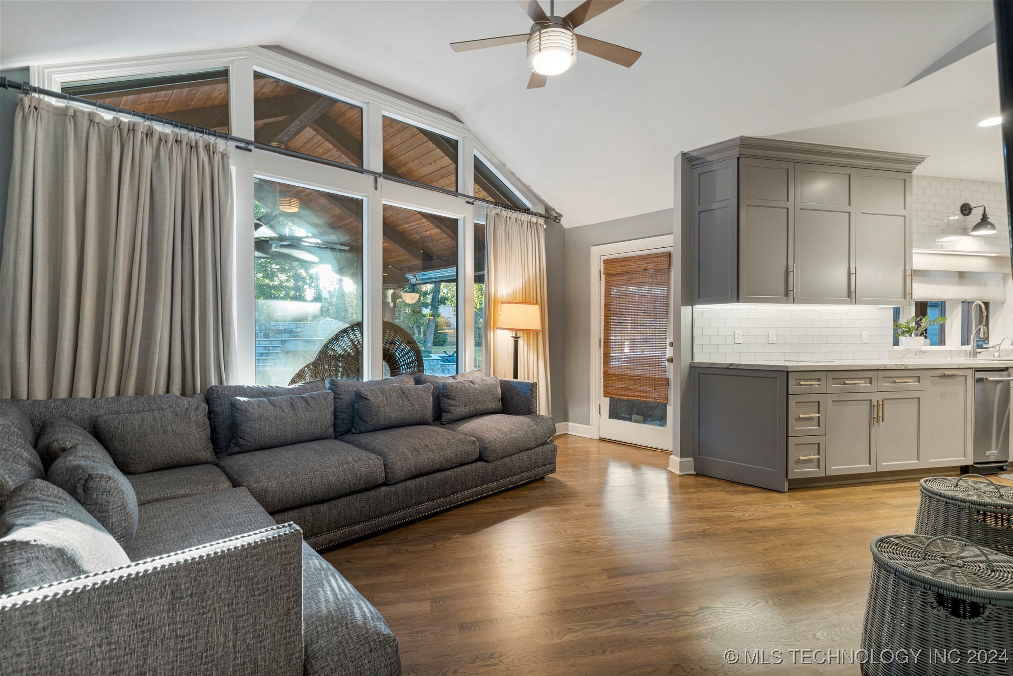 6825 S Delaware Avenue