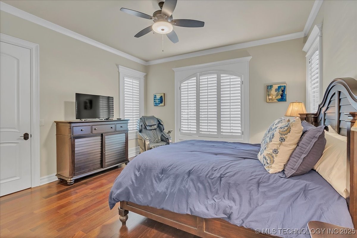 10618 S Winston Court